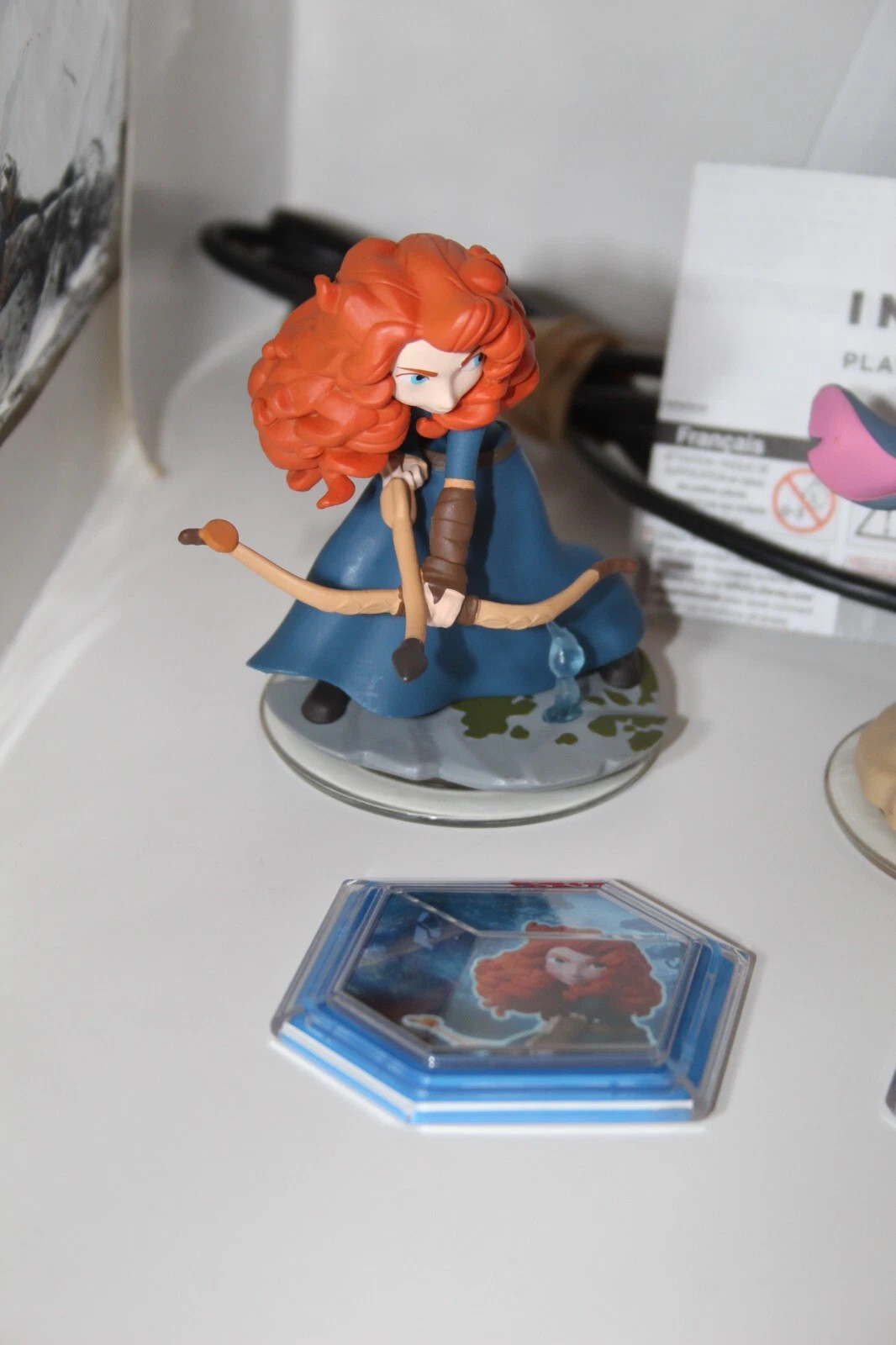 Disney Infinity 2.0 Base Portal Lot 5 Figures Marvel Stitch Merida Venom Hawkeye