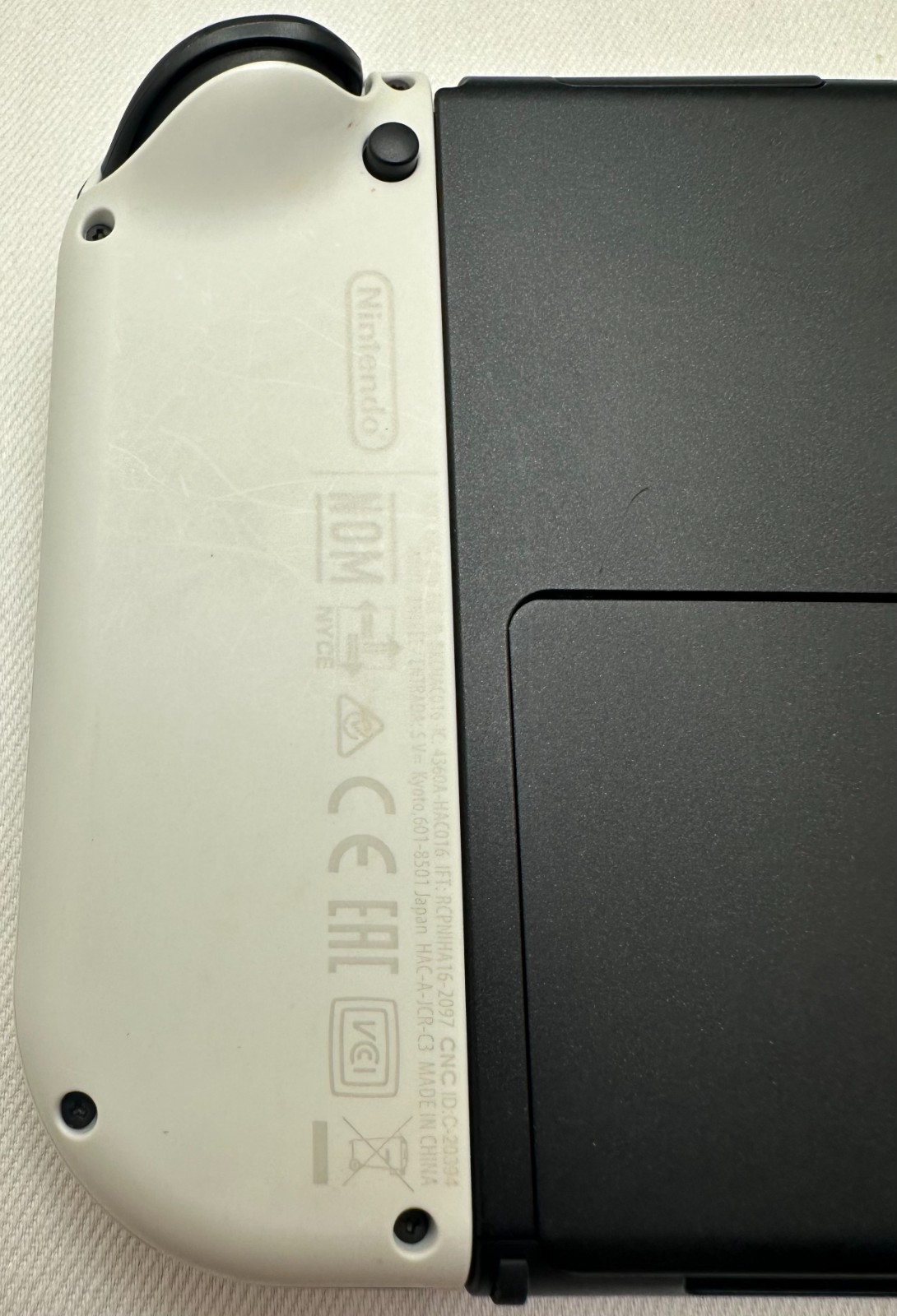 Nintendo Switch OLED Model HEG-001 Handheld Console – 64GB – White – (READ!!!)