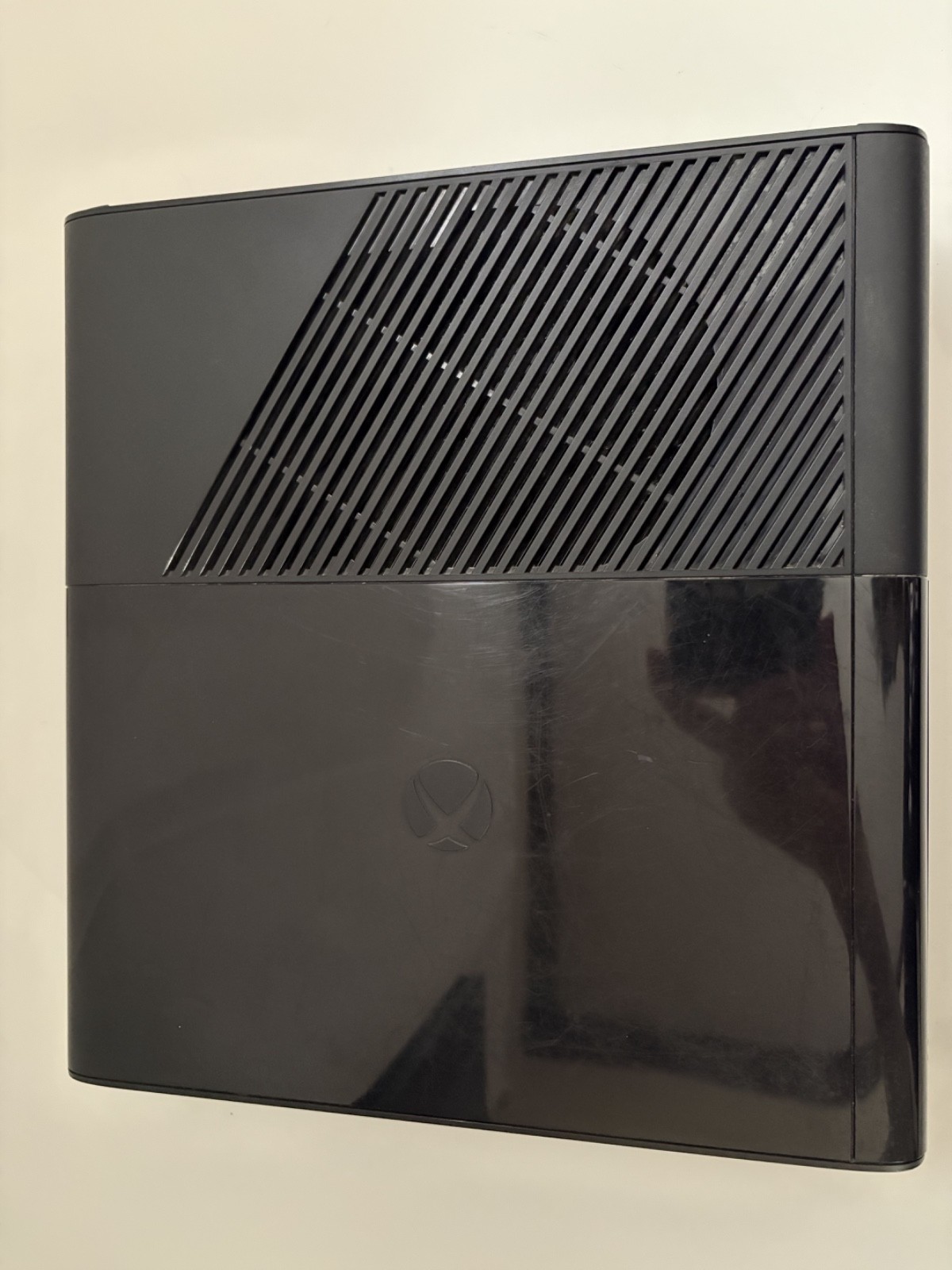 Microsoft Xbox 360 E 250GB w/ Controller, Kinect, and Power Brick