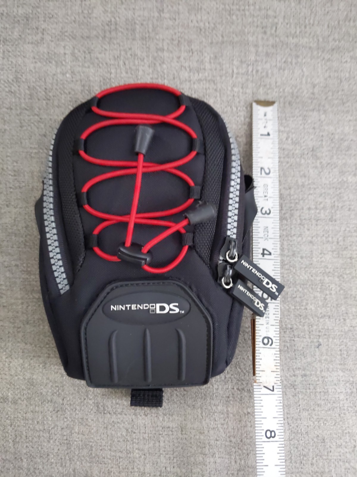 Nintendo DS Black and Red Soft Sided Zippered Carrying Case Pouch 7″ X 4.5″