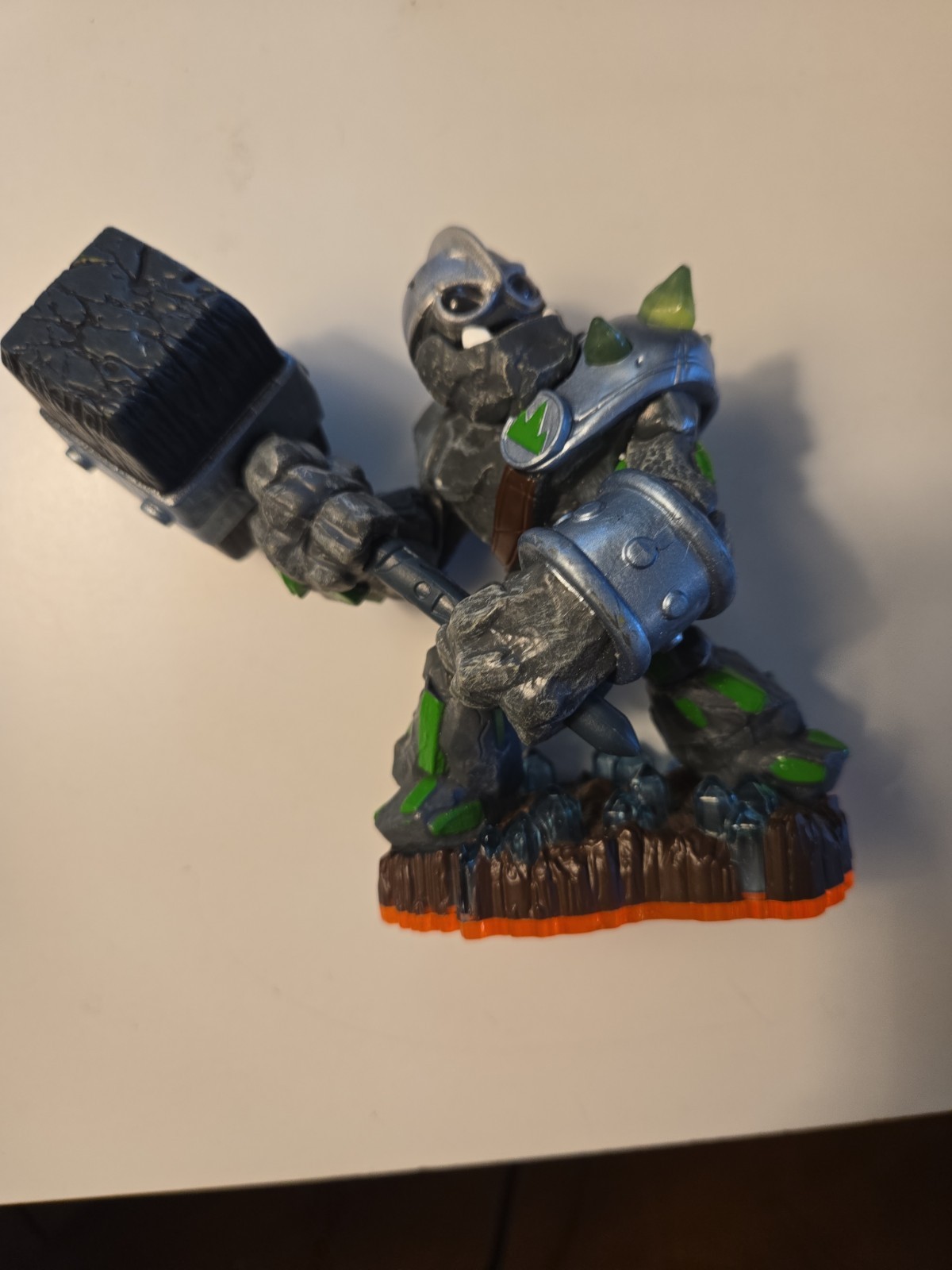 Skylanders Giants Crusher – Activision Model #84515888 Video Game Piece Figure