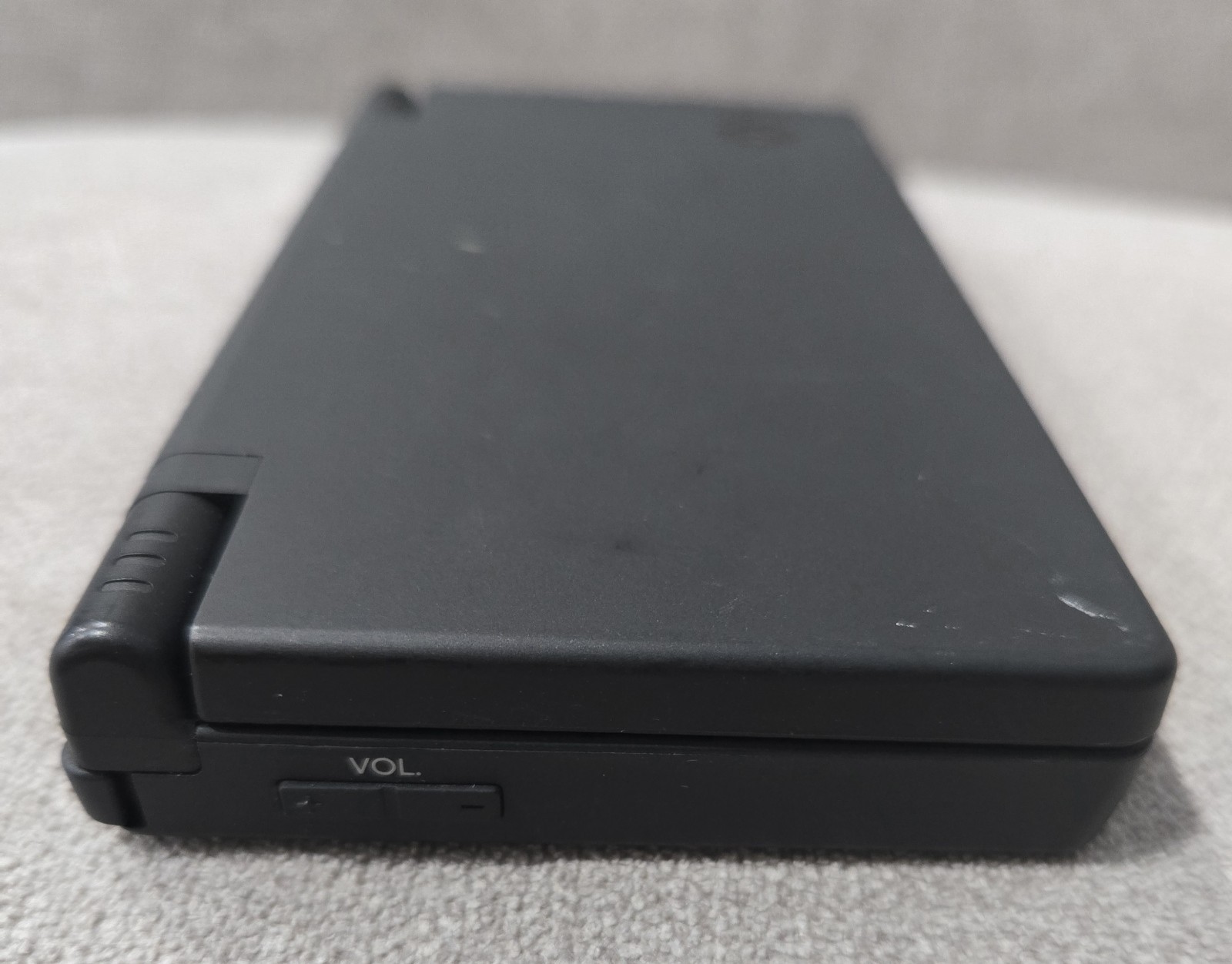 Nintendo DSi Matte Black Console Japanese version Region Free with random game