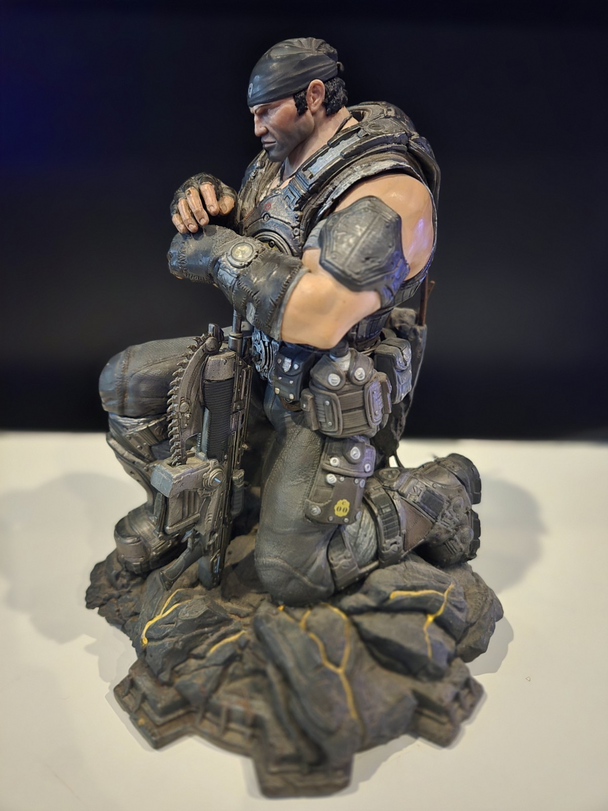 Gears of War 3 Collectors Edition Marcus Fenix Statue
