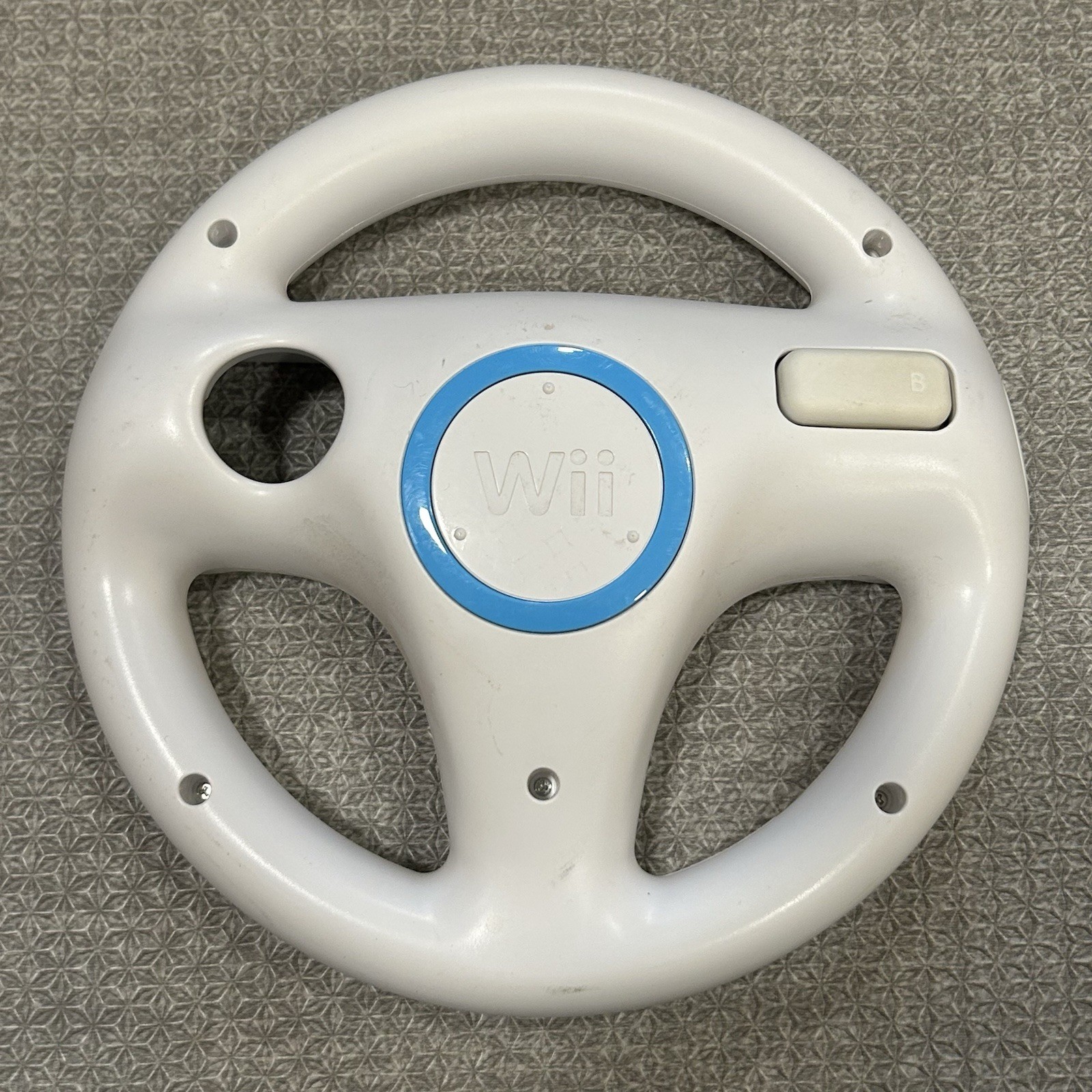 Genuine Nintendo Wii Steering Wheel Accessory RVL-024 White for Mario Kart Wii