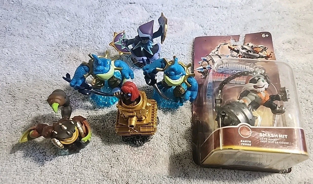 Lot Of 6 Skylanders Figures, Riptidex2, Scorp, Star Strike, Smash Hit & Sprocket