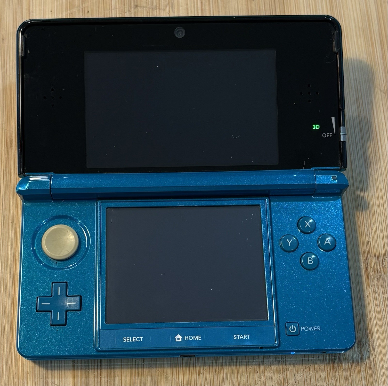 Nintendo 3DS Handheld System – Light Blue Charger, Stylus 32GB/SD Card