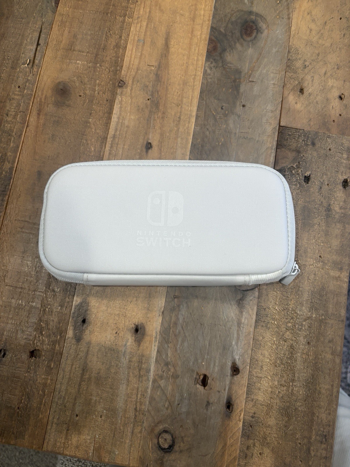 Nintendo Switch Lite Blue 32GB w/ White Carry Case 720p HDH-001