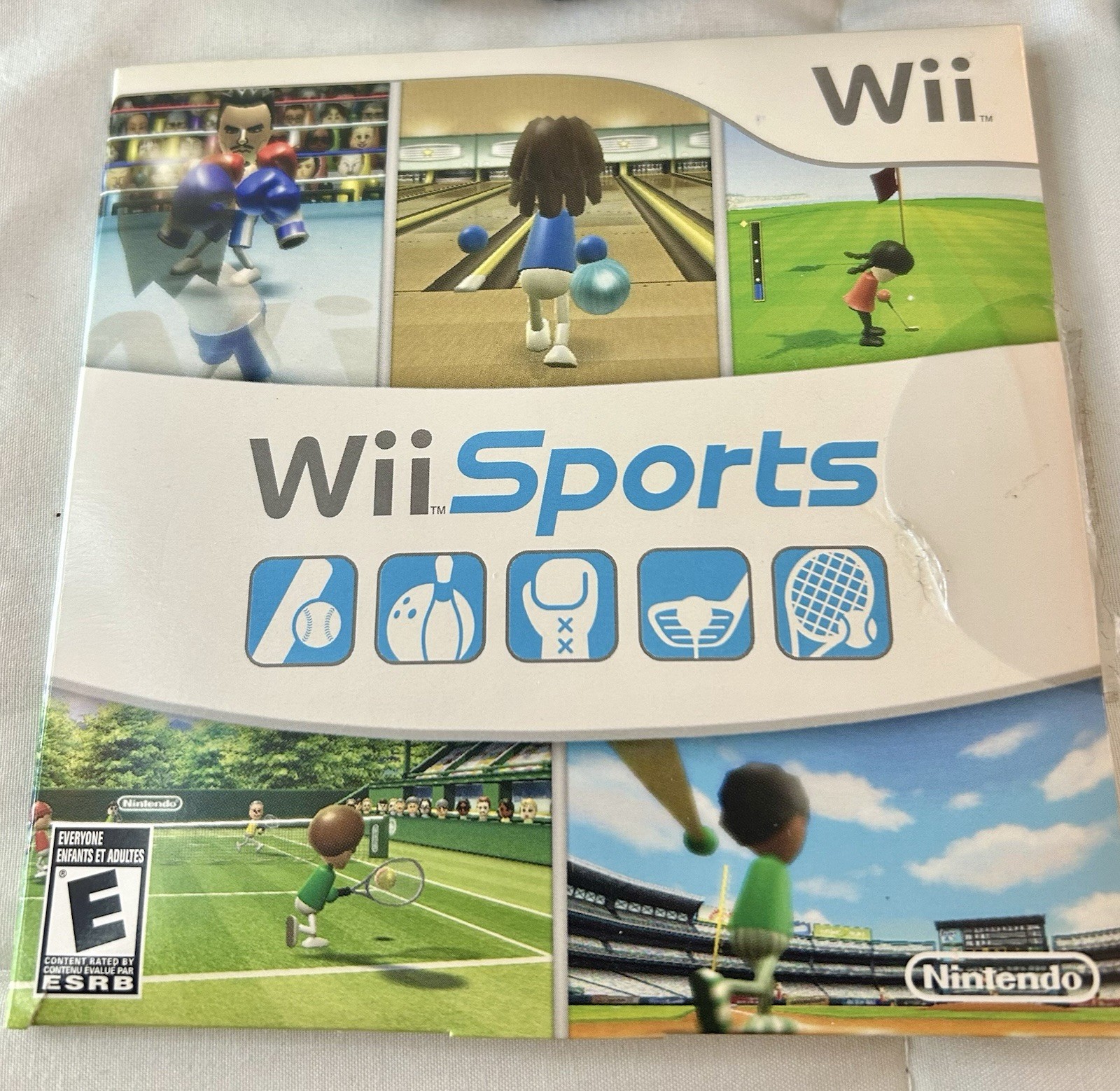 Nintendo Wii Bundle Wii Sports Intec 15-in-1 Accessory Kit 2 Nunchucks &Manuals