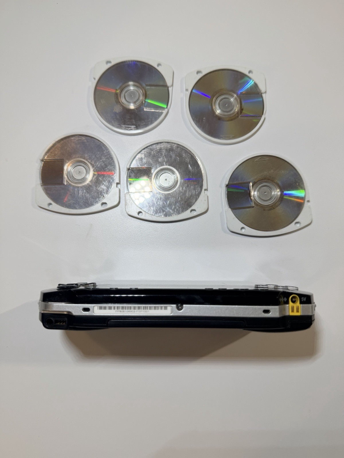 Sony PSP-1001 PlayStation Portable – Black W/6 Discs. Tested Working