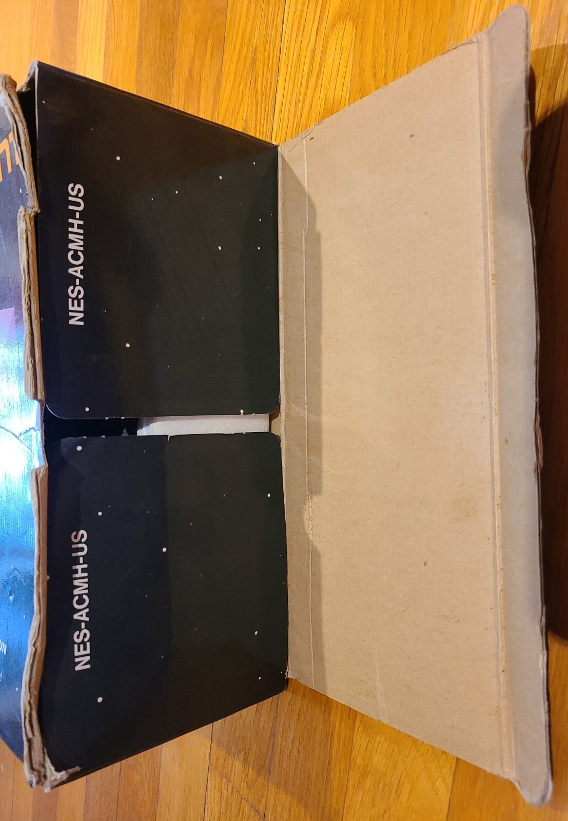 Nintendo Entertainment System Action Set NES Console (Works Well)Complete in Box