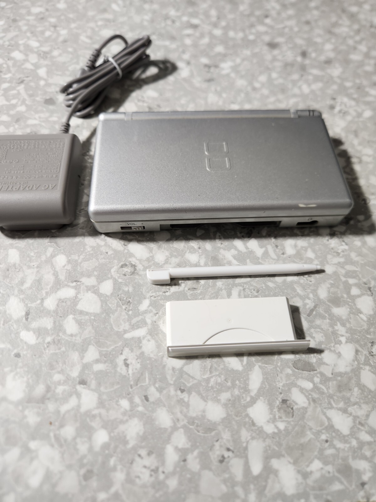 Nintendo DS Lite System Portable Gaming Console – Silver/white