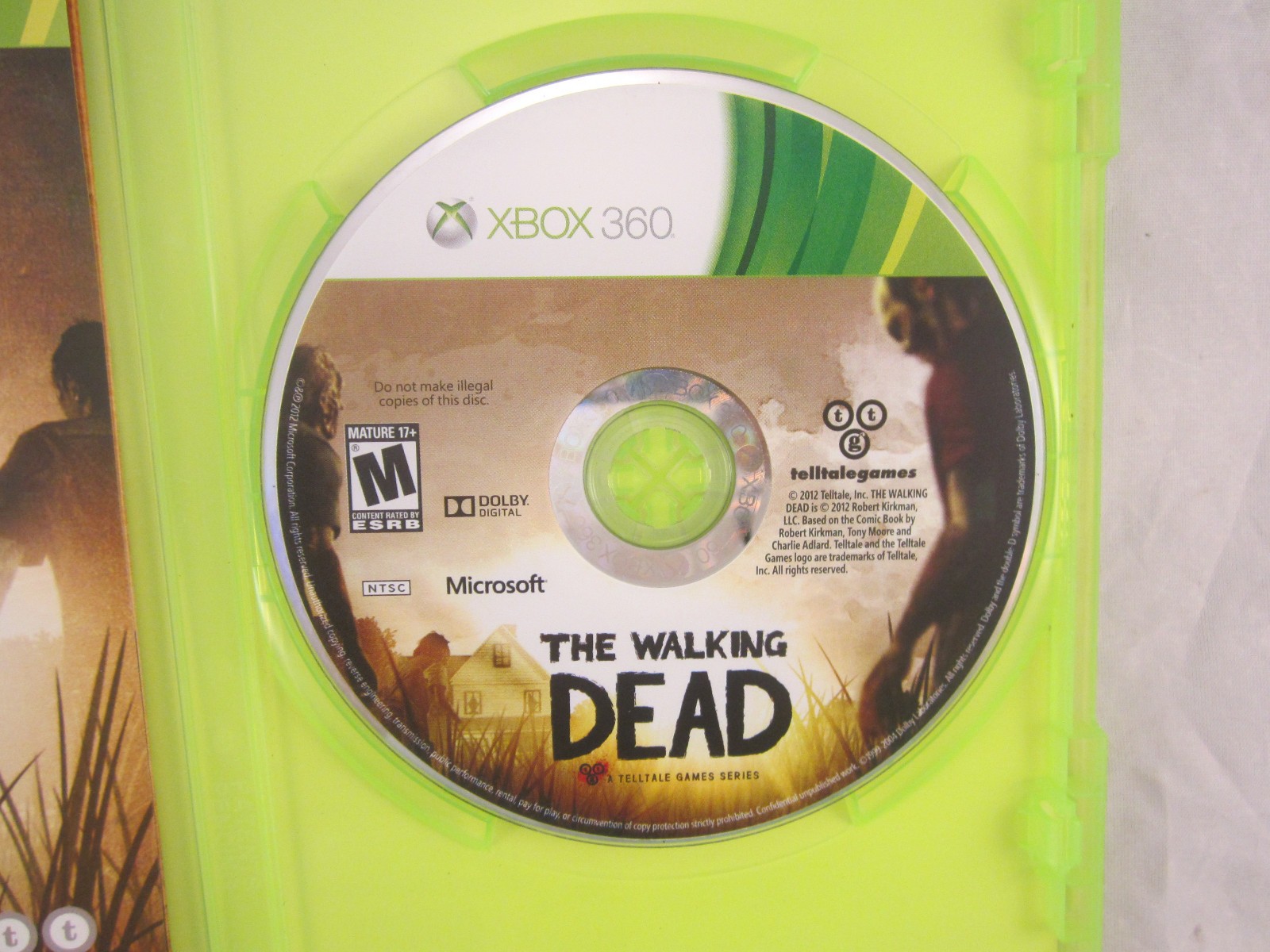 The Walking Dead: A Telltale Games Series (Xbox 360, 2012) CIB resurfaced