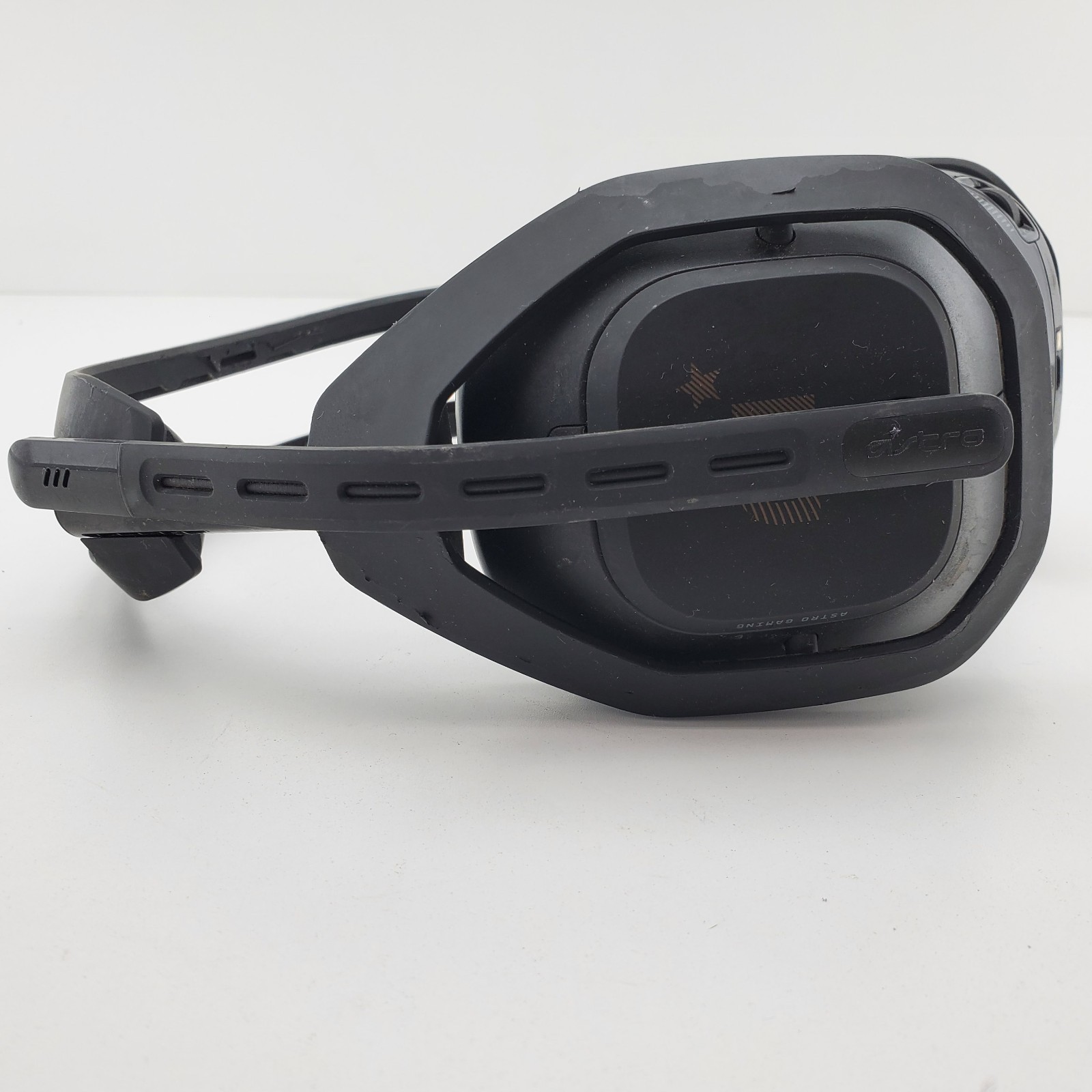 Astro A50 Wireless Gaming Headset Black For Xbox, PC For Parts