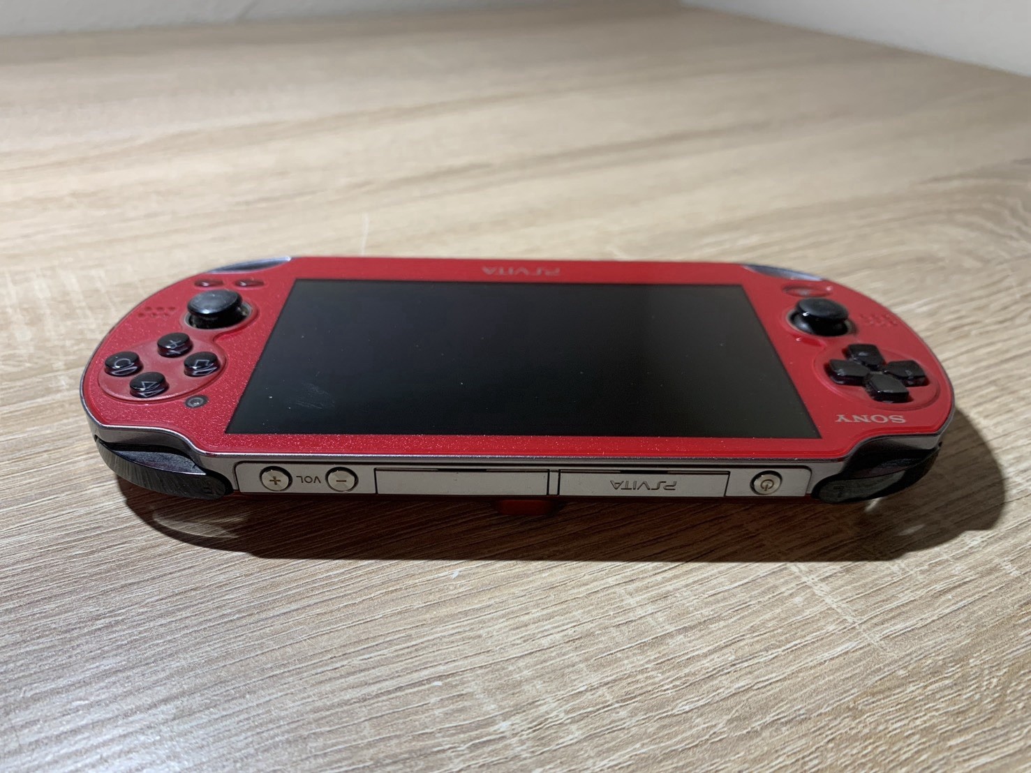 0867 Sony PlayStation PS Vita PCH-1000 Cosmic Red Very Good TESTED