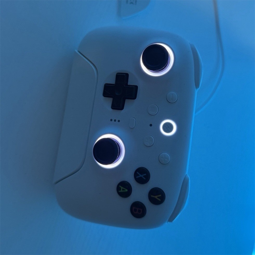 8BitDo Ultimate 2 Wireless Controller for Windows PC, Apple, Steam & Android.