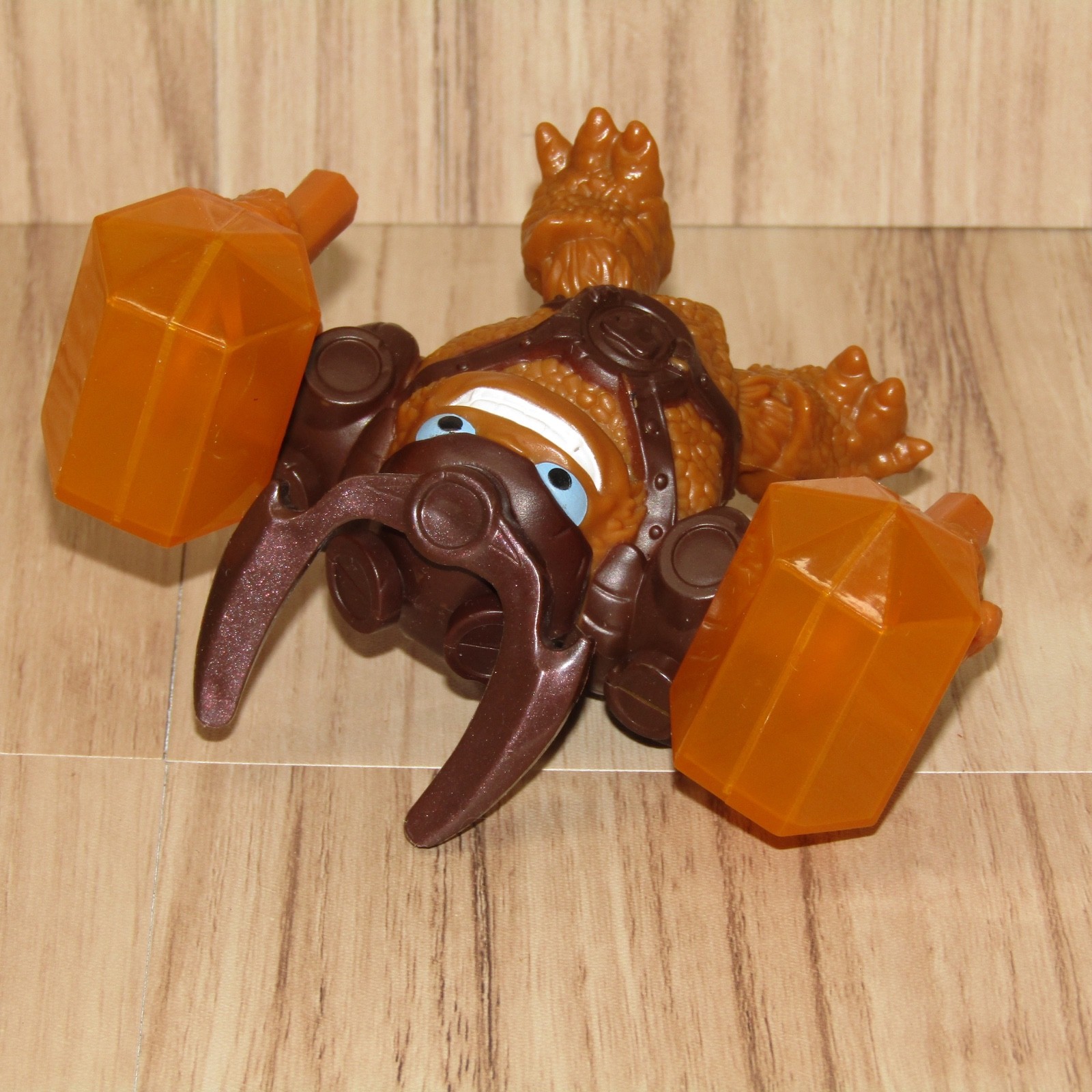 Skylanders Trap Team Wallop McDonalds Action Figure, Working Hammer Action
