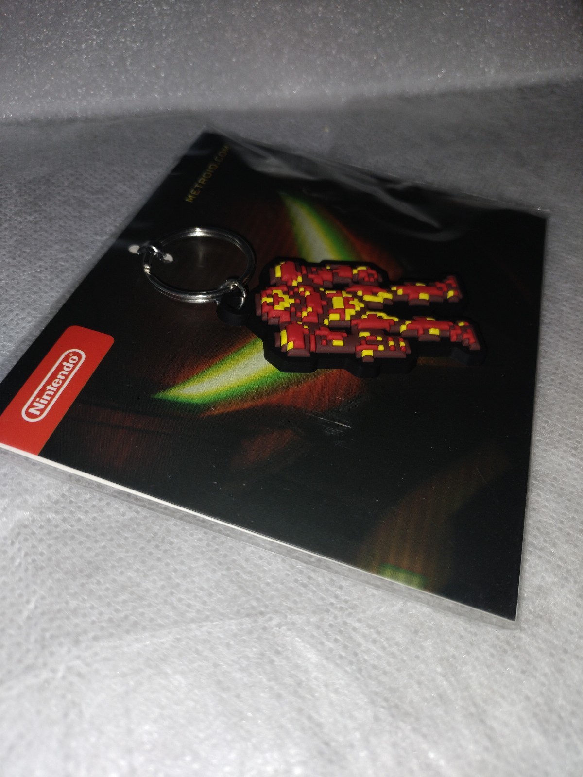 NEW SEALED – Metroid: Samus Returns Keychain Gamestop Exclusive Preorder Bonus