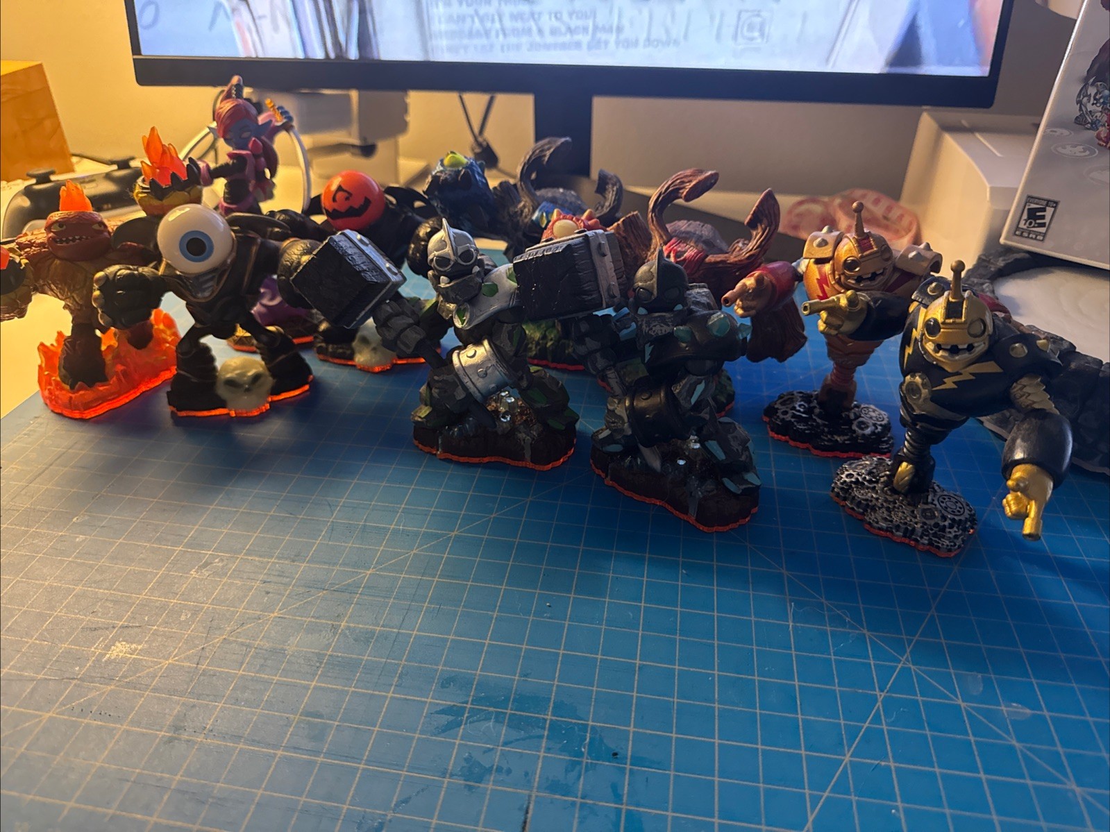 Activision Skylanders Giants Lot Wii Items, Characters, game, portal