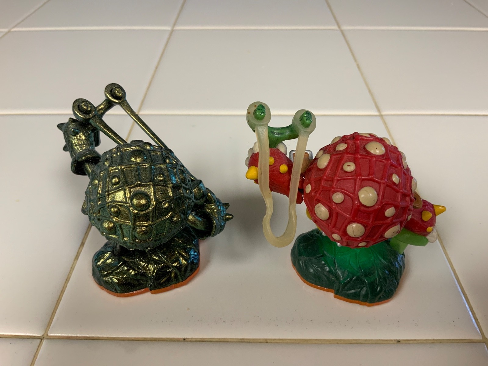 Skylanders Giants lot(4): Metallic Green Shroomboom, Gill Grunt etc