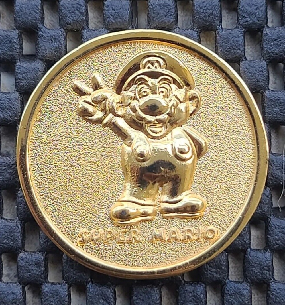 Super Mario Gold Coin Medal Video Game 10th Anniversary Rare Promo SNES N64 GBA