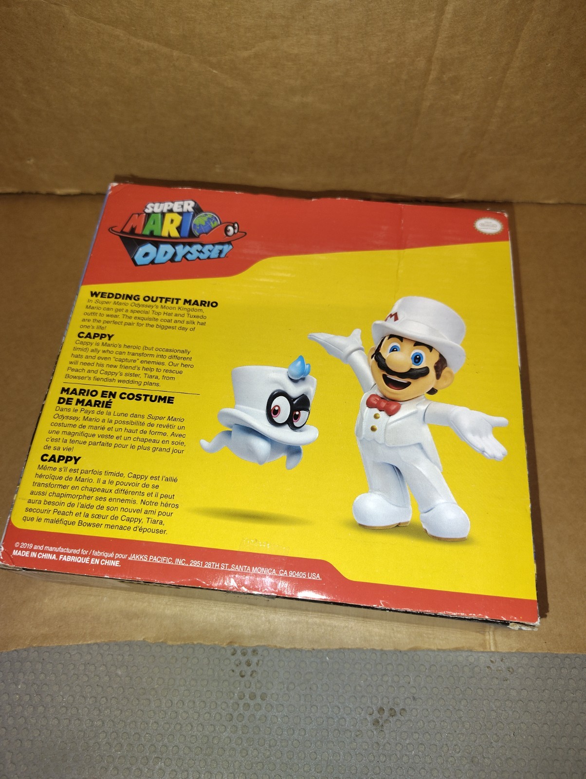 New Super Mario Odyssey Wedding Outfit Mario & Cappy Nintendo 2019 Good Cond.