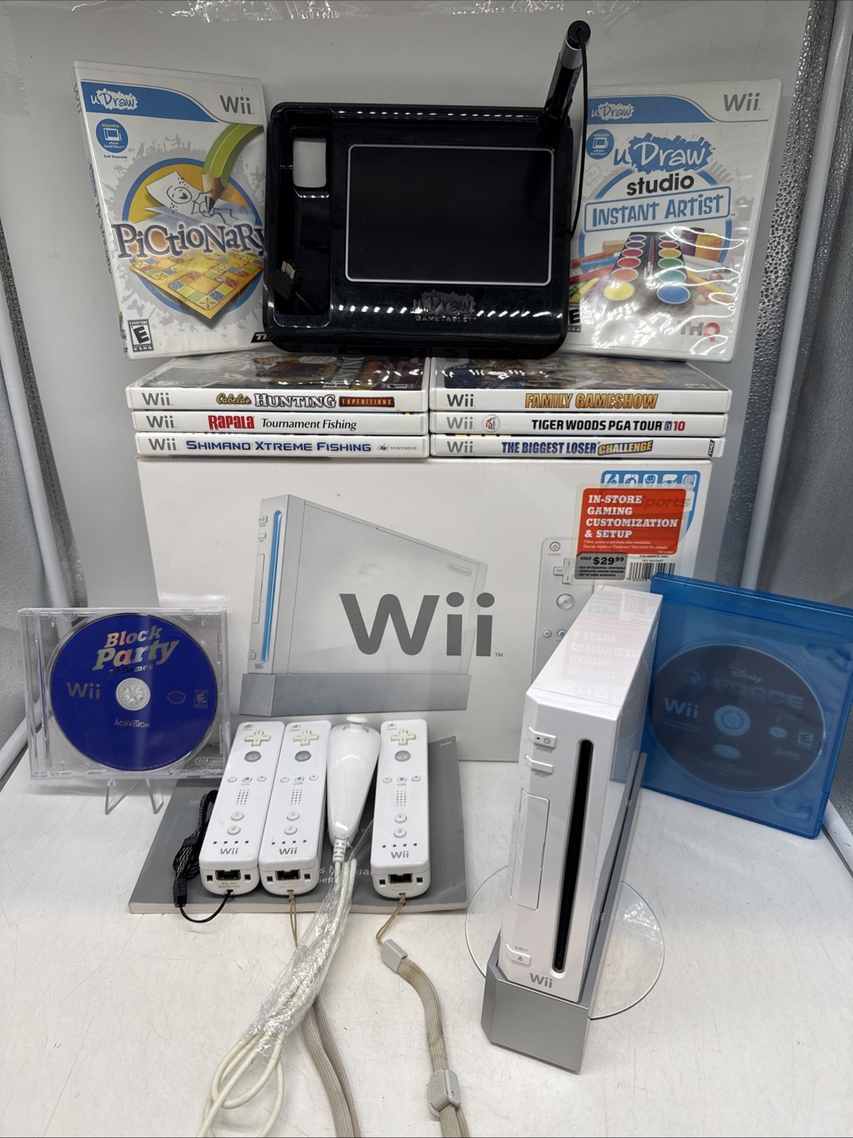 Nintendo Wii Bundle (10) Games Controllers Nunchuck U Draw Tablet (No Cords)