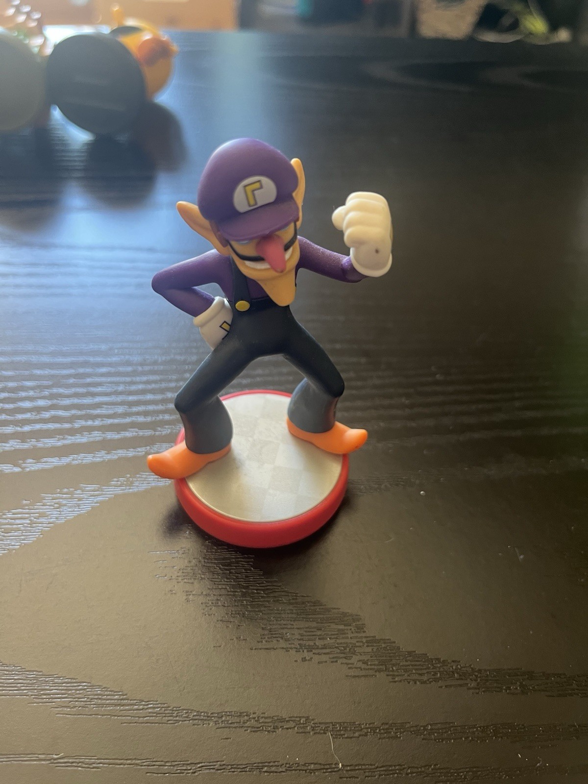 Nintendo Super Mario Series Waluigi Amiibo