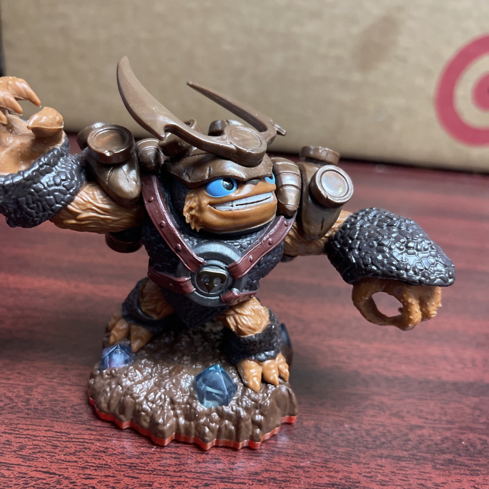 Skylanders Wallop Character Figure Spyro Series – Works, but missing hammer