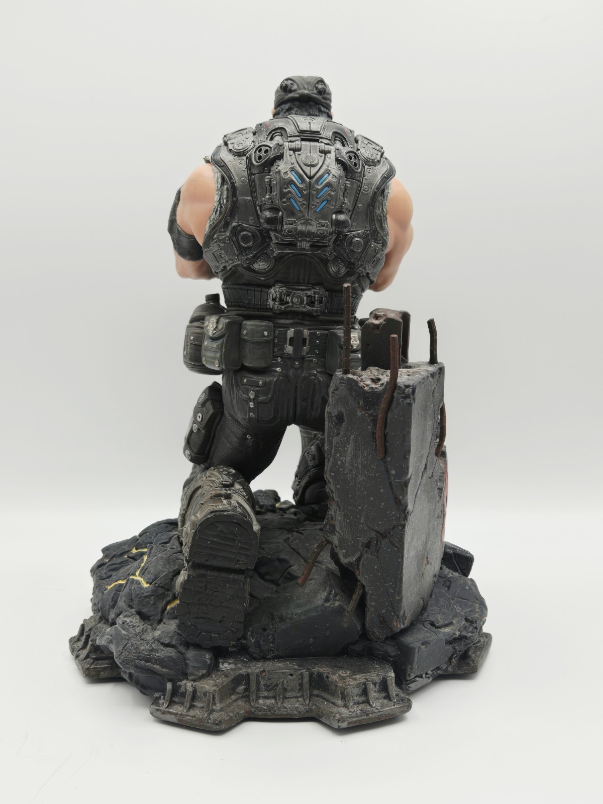 Gears of War 3 Marcus Fenix Collectors Figure Limited Edition Statue Epic Games