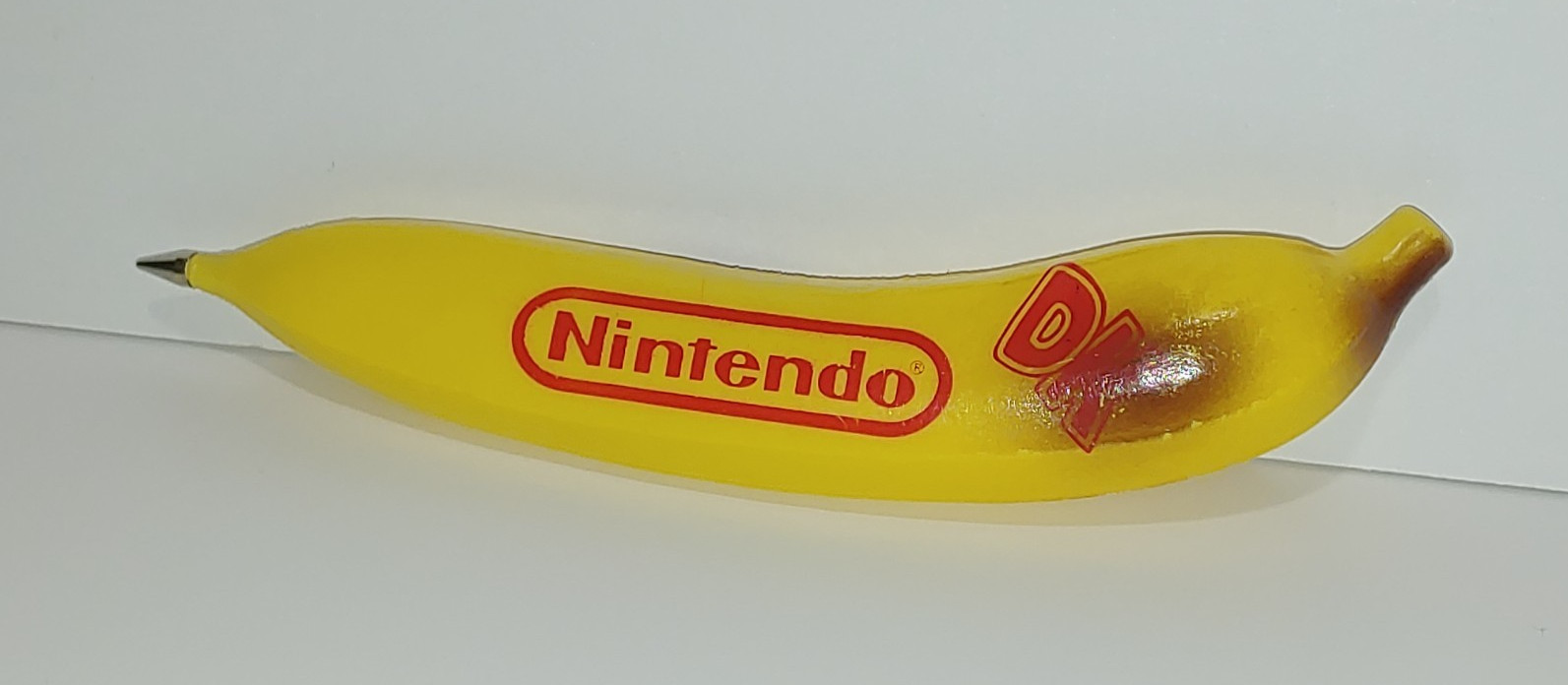 Nintendo Donkey Kong 64 DK Banana Press Kit Promo Pen N64