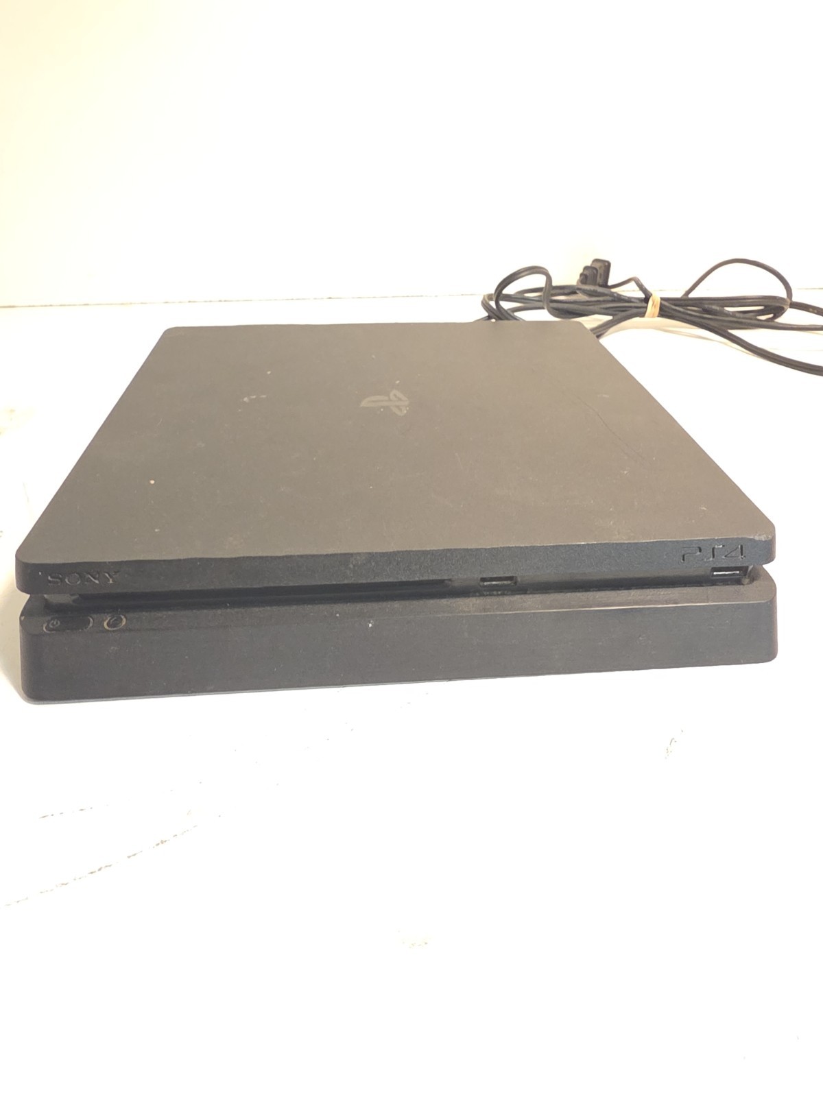 Sony PlayStation 4 PS4 Slim Console CUH-2215B 1TB + Controller & Cables – Works