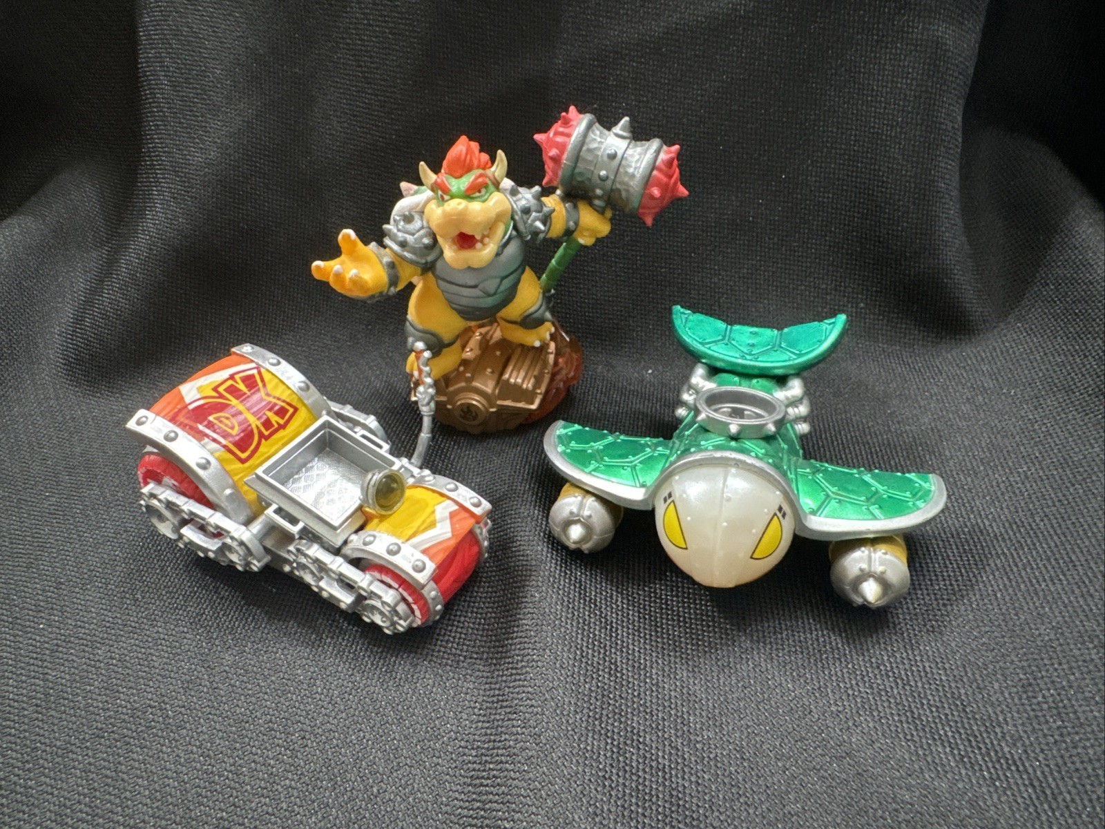 Skylanders Hammer Slam Bowser + Clown Cruiser with Donkey Kong DK Barrel Blaster