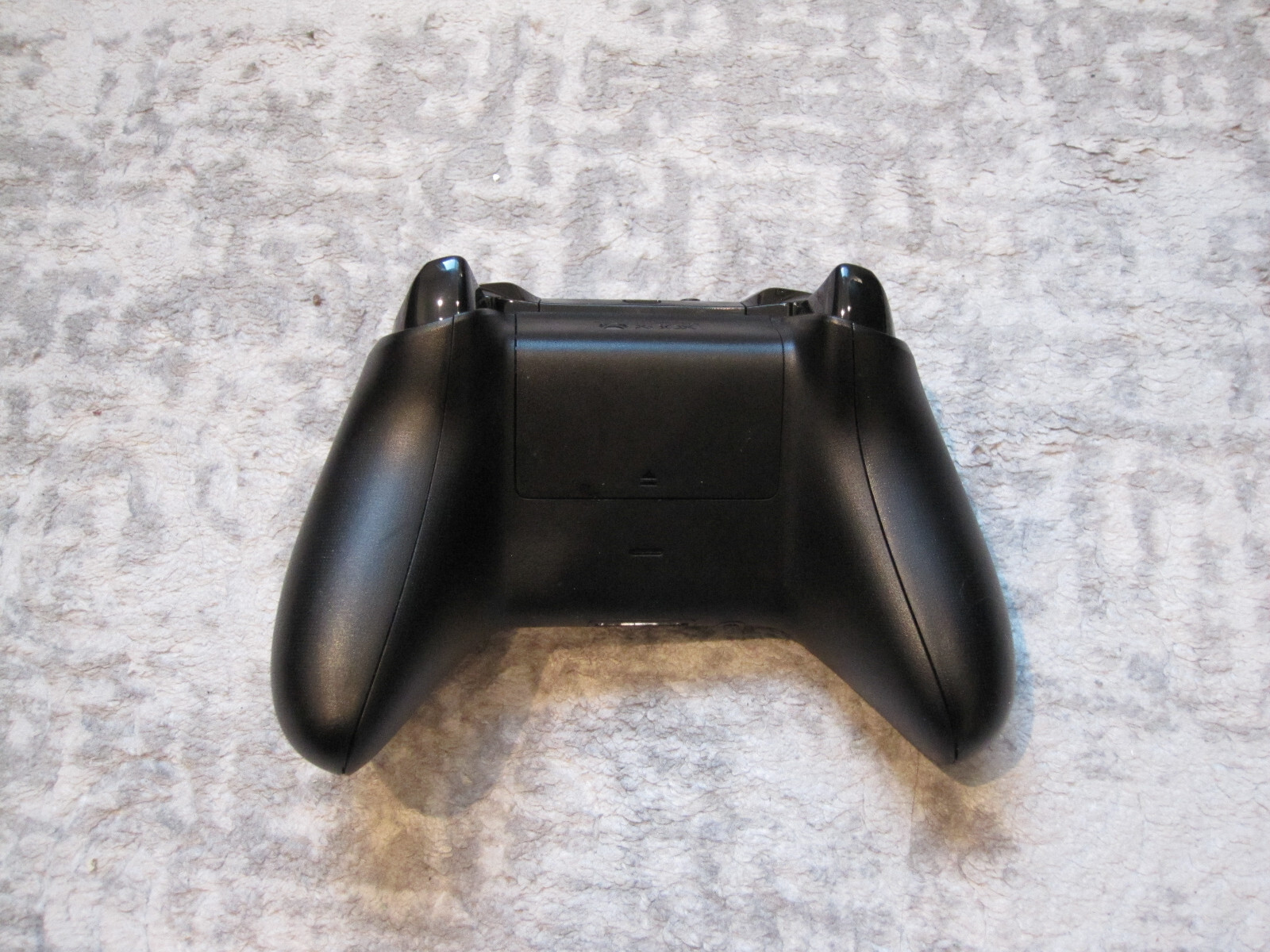 Microsoft 1708 Xbox One Controller – Black x 2 with Extra’s
