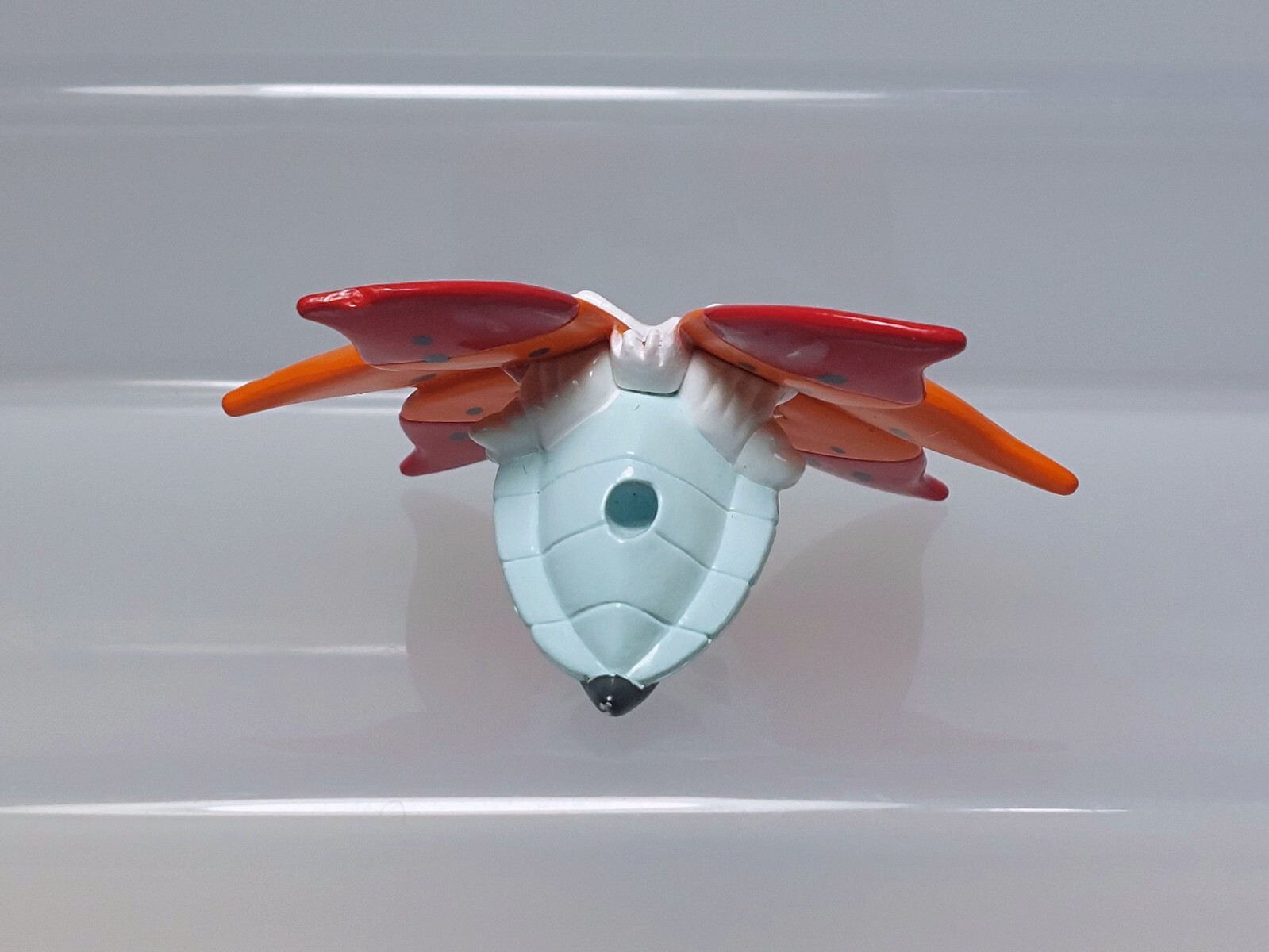 Volcarona Pokemon Monster Collection Figure Takara Tomy 2011 Japan Y05 1.8in