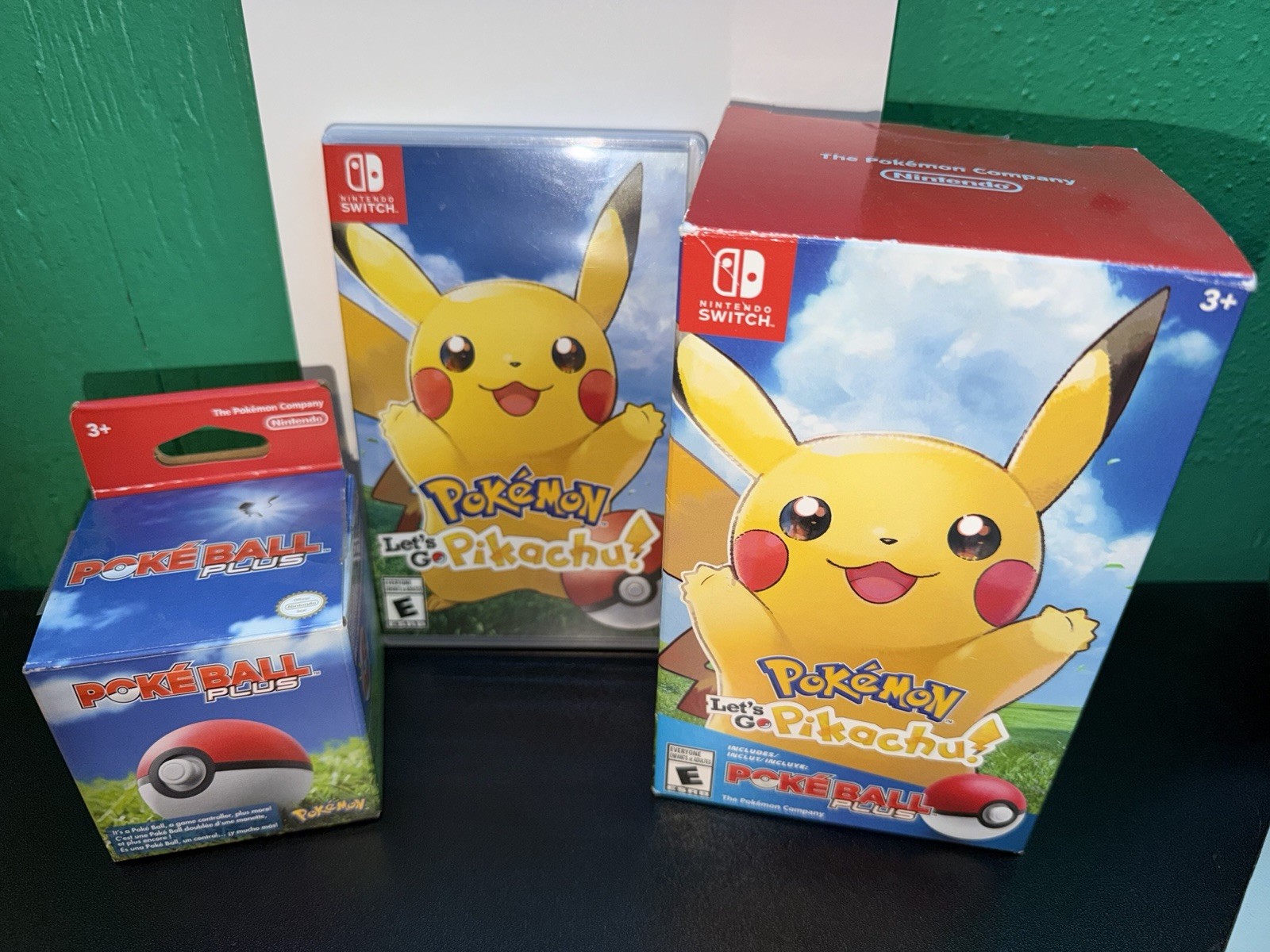 Pokemon Let’s Go Pikachu – Box Set Poke Ball Plus – Nintendo Switch – (No Mew)