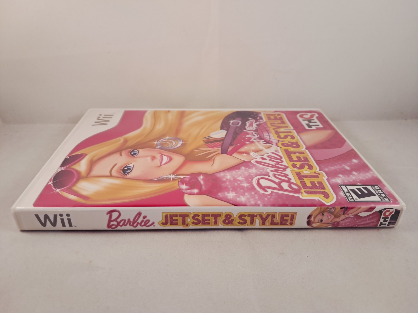 Barbie: Jet, Set & Style (Nintendo Wii, 2011) Complete w/ Manual CIB Tested