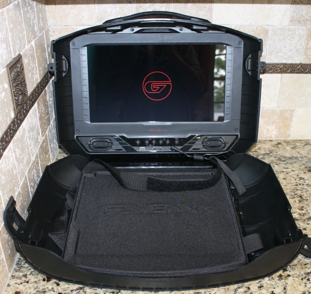 *GAEMS G155 LCD Gaming Case*