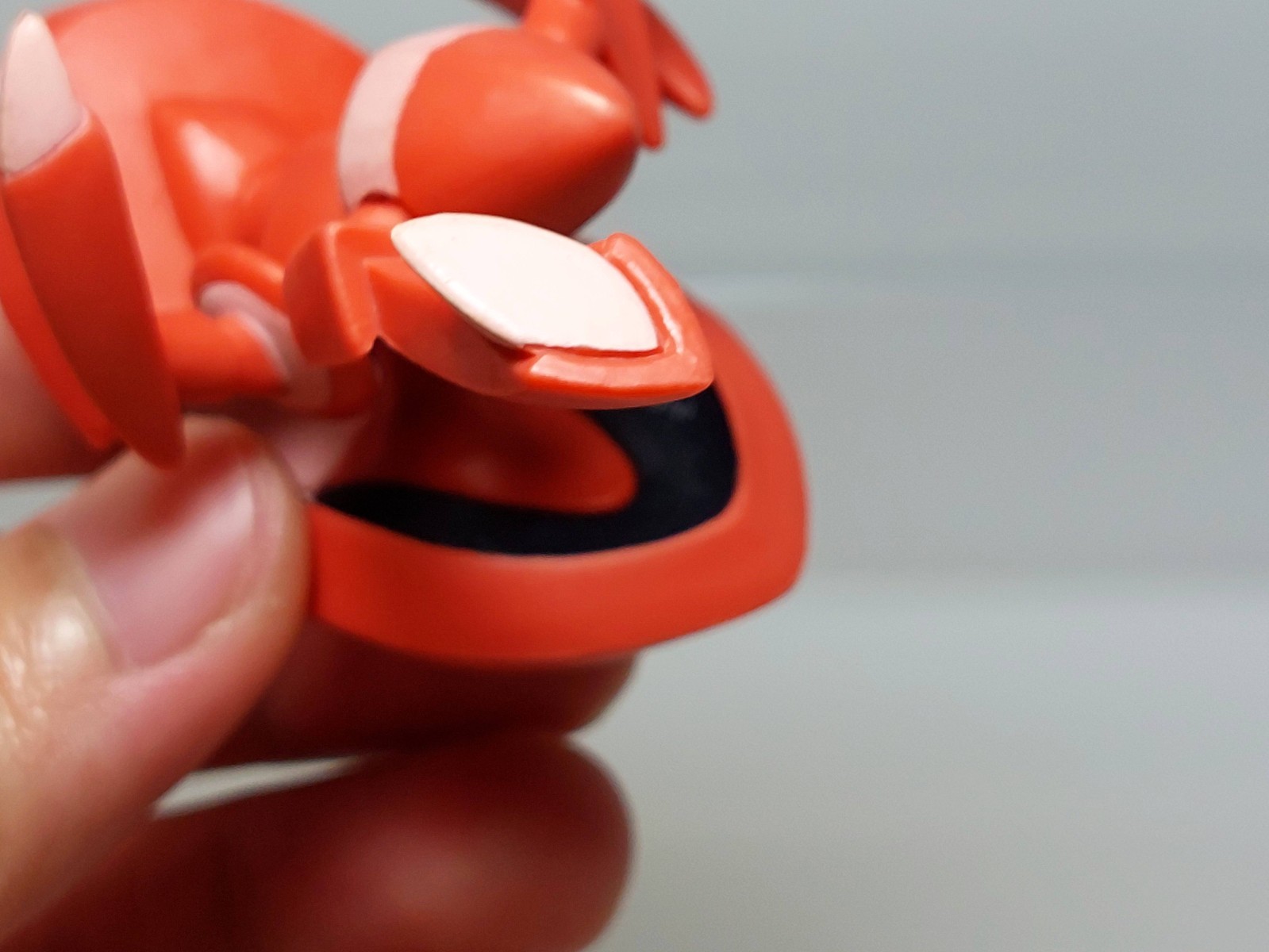 Shiny Red Genesect Pokemon Moncolle Monster Collection Figure Tomy E01 2.4in
