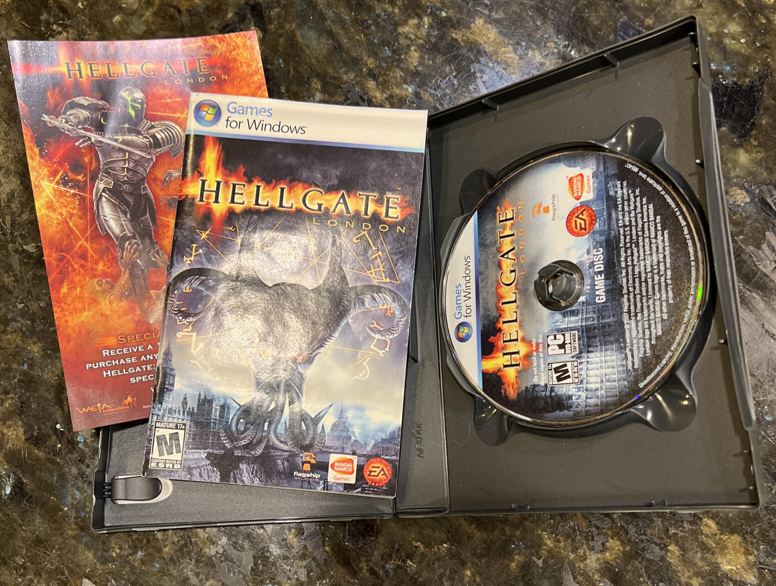 6 PC DVD-Rom Games Hellgate, Medieval II Total War, World Of WarCraft, Sims Lot