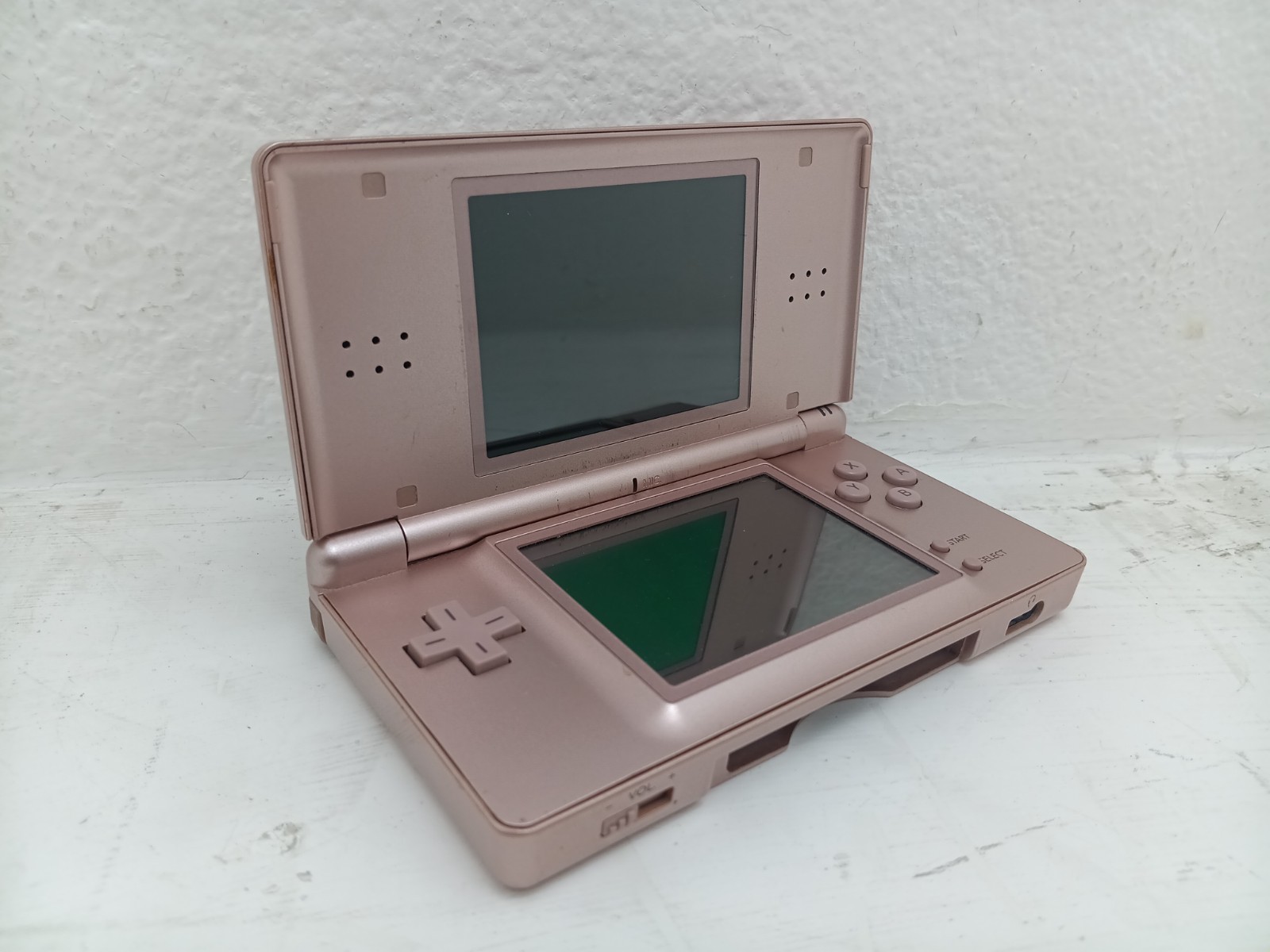 Nintendo DS lite pink console bundle w/ 7 games – Tested “read”