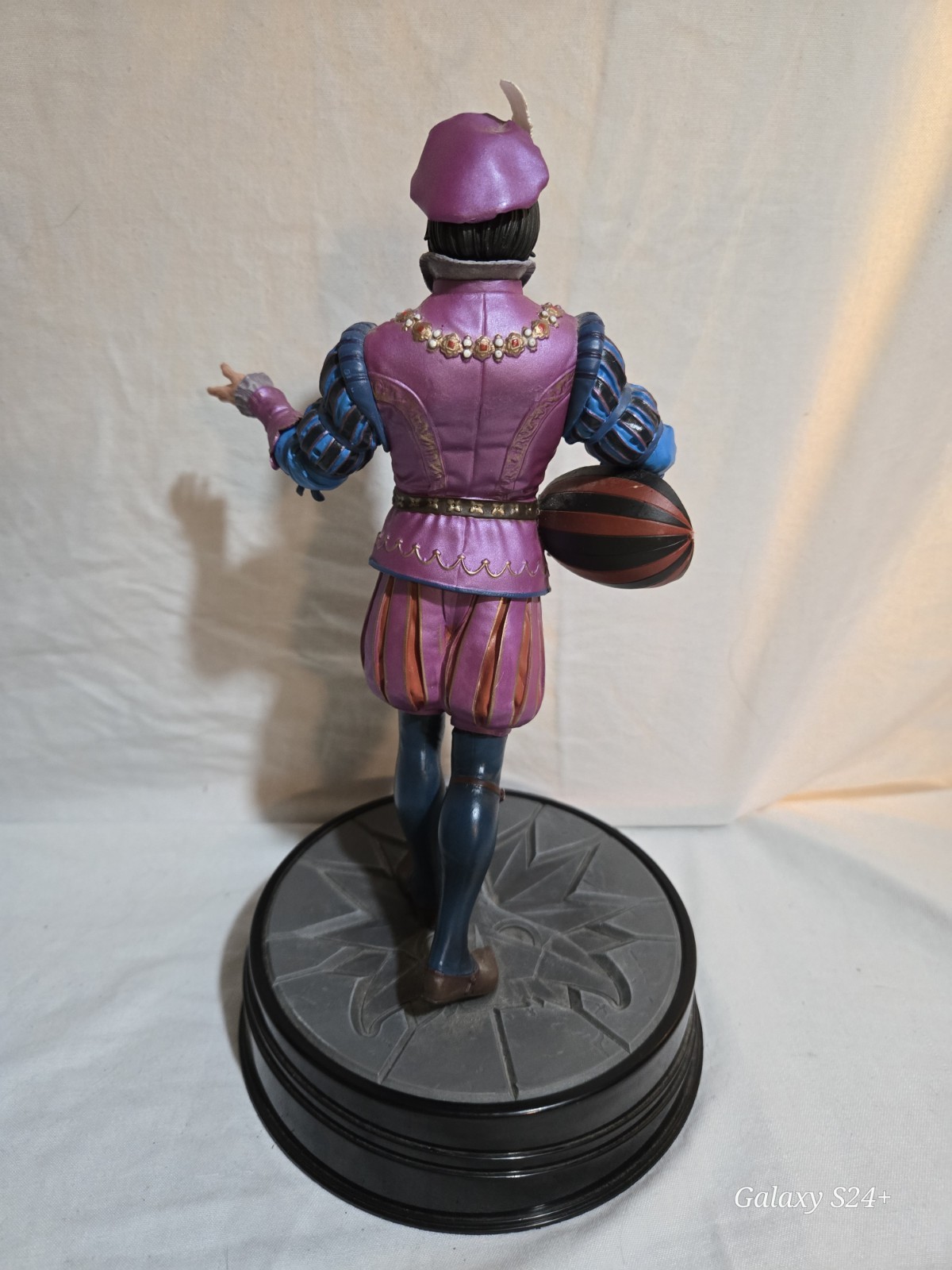 Dark Horse 9.5 In The Witcher 3 Wild Hunt Dandelion Figurine Replica PVC Statue