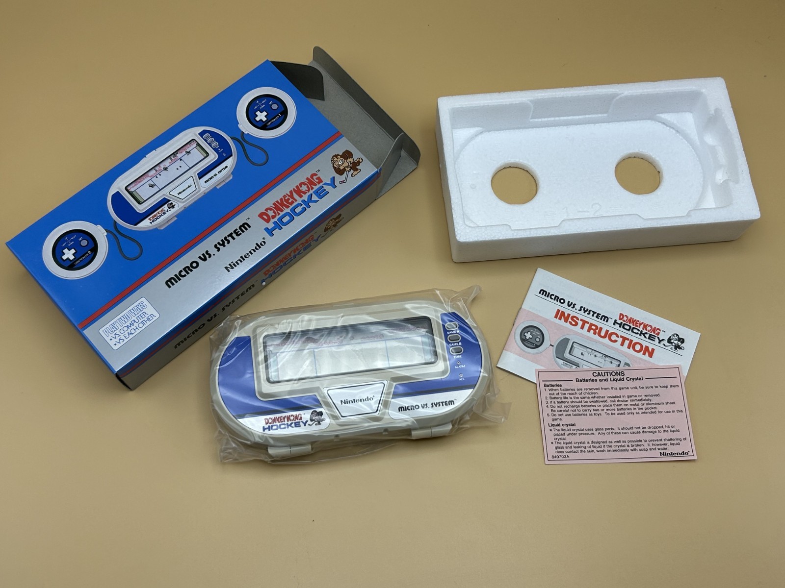 Nintendo Game & Watch DONKEY KONG HOCKEY HK-303 New Old Stock 1984