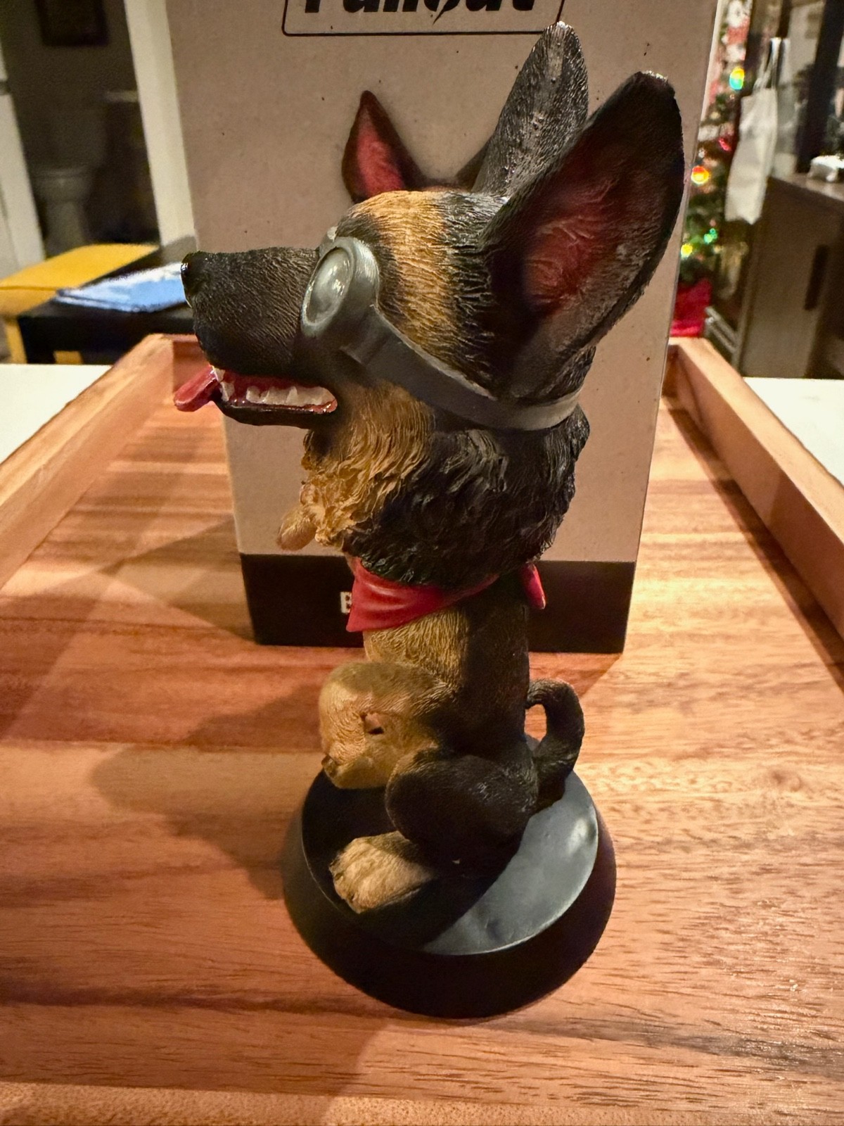 Bethesda Fallout 4 Dogmeat Shepherd 7″ Resin Bobblehead by Thinkgeek