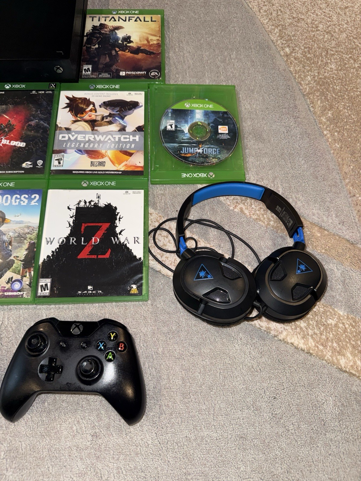 Xbox One X 1TB Console Bundle 3 Controllers 11 Games Turtle Beach Headset