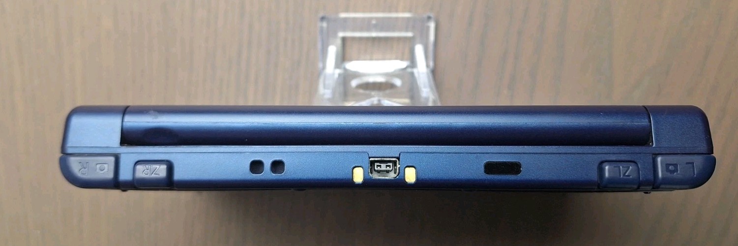 New Nintendo 3DS XL Metallic Blue Charger + 32GB SD Card | Region Free TOP IPS
