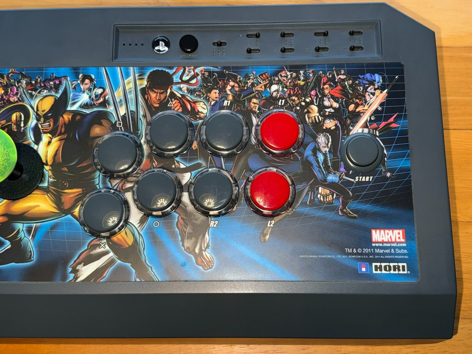 Ultimate Marvel vs Capcom 3 Hori Arcade Stick PS3, 8-way gate included