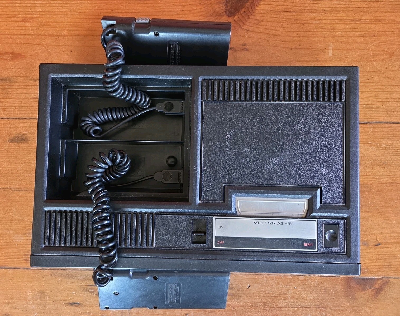 ColecoVision/Intellivision Mattel Console w/2 Controllers Video Game Untested
