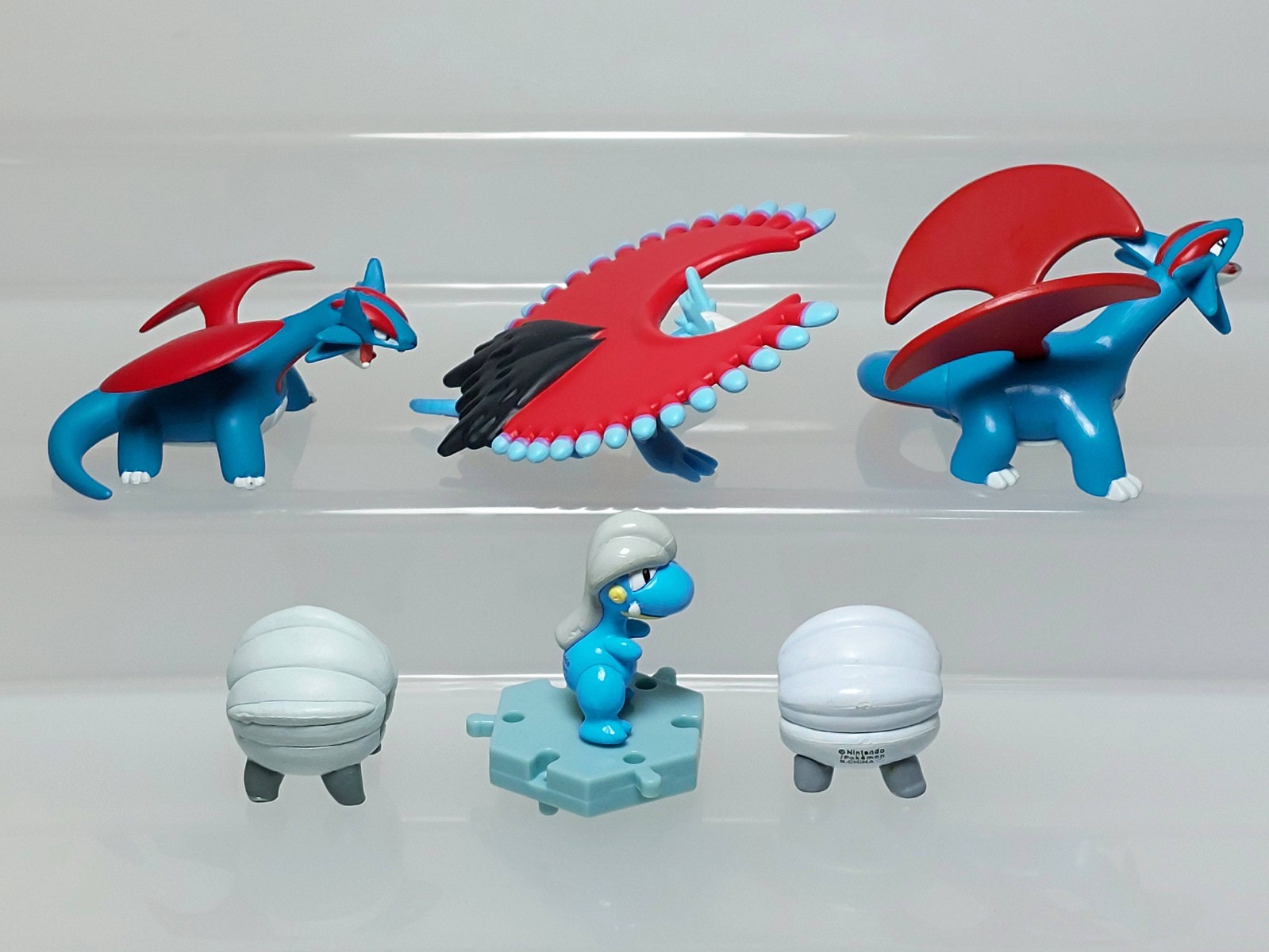 Salamence Shelgon Bagon Roaring Moon Pokemon Figure Takara Tomy Bandai 0.8-1.4in