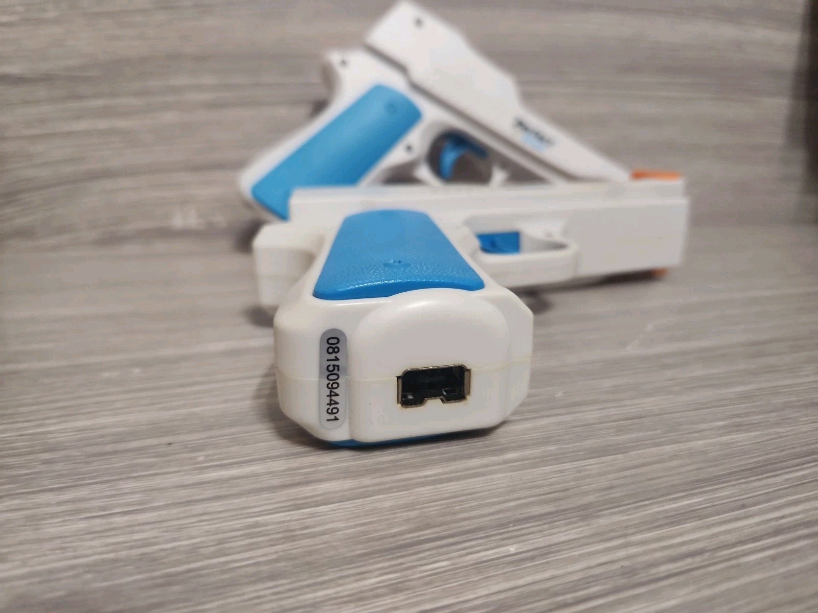 Nyko Perfect Shot Gun Controller For Nintendo Wii White Blue Orange (1)