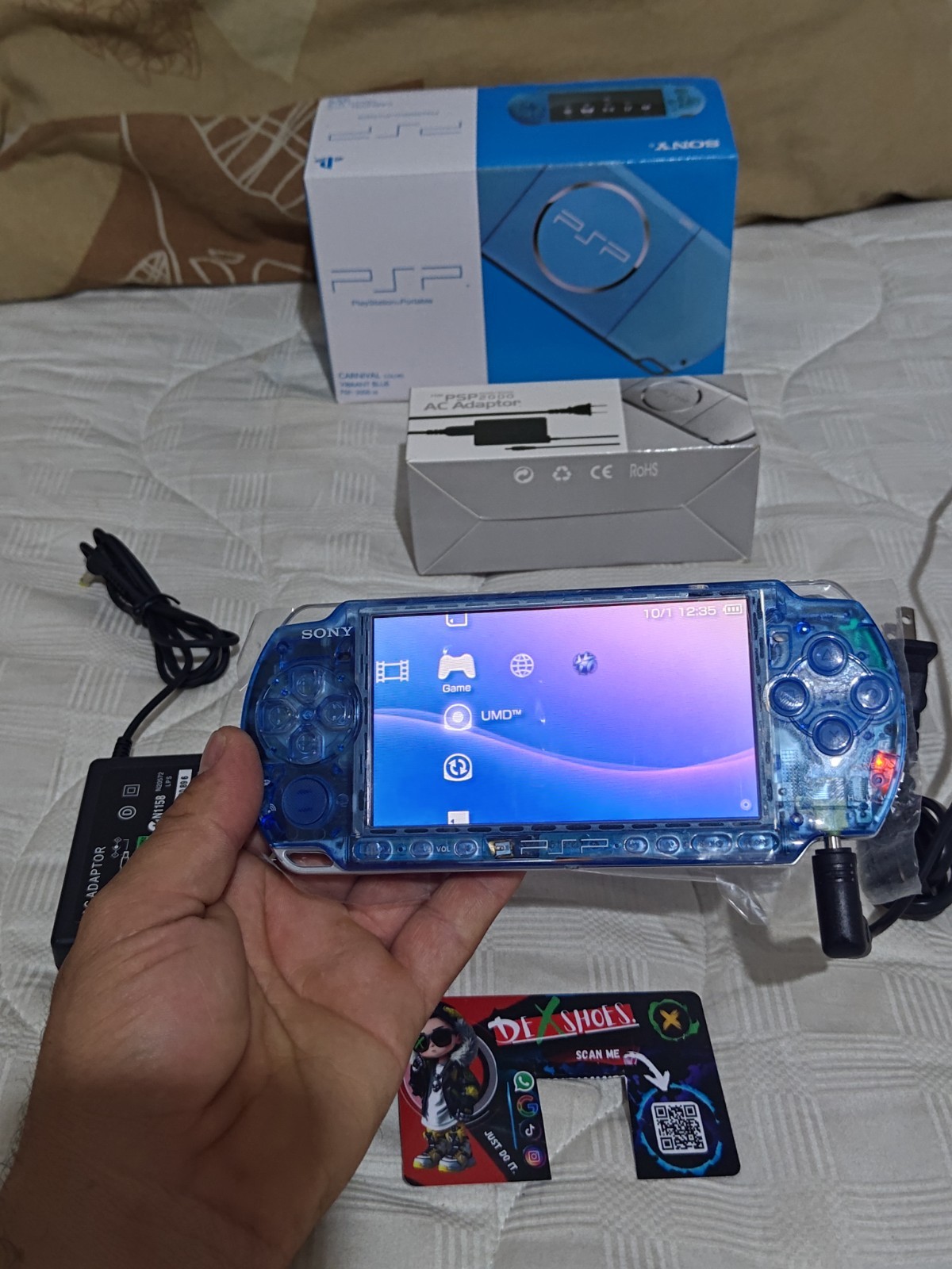 Sony PSP transparent blue with 32 GB plus games plus USB-C adapter NEW